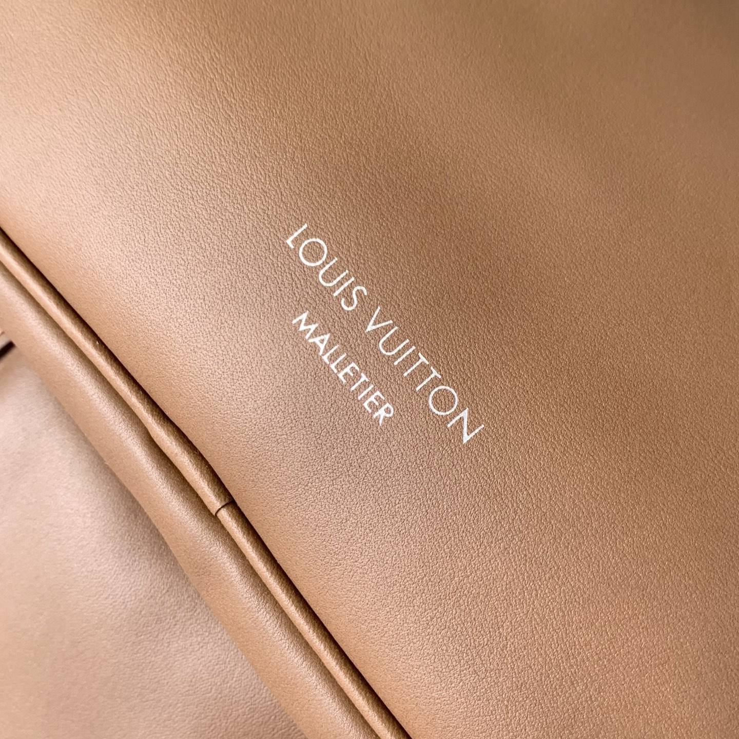 35CM LOUIS VUITTONNANO LV keepall CARGO BANDOULIERE 35 单肩 手提包 牛皮 焦糖色J0-M28100