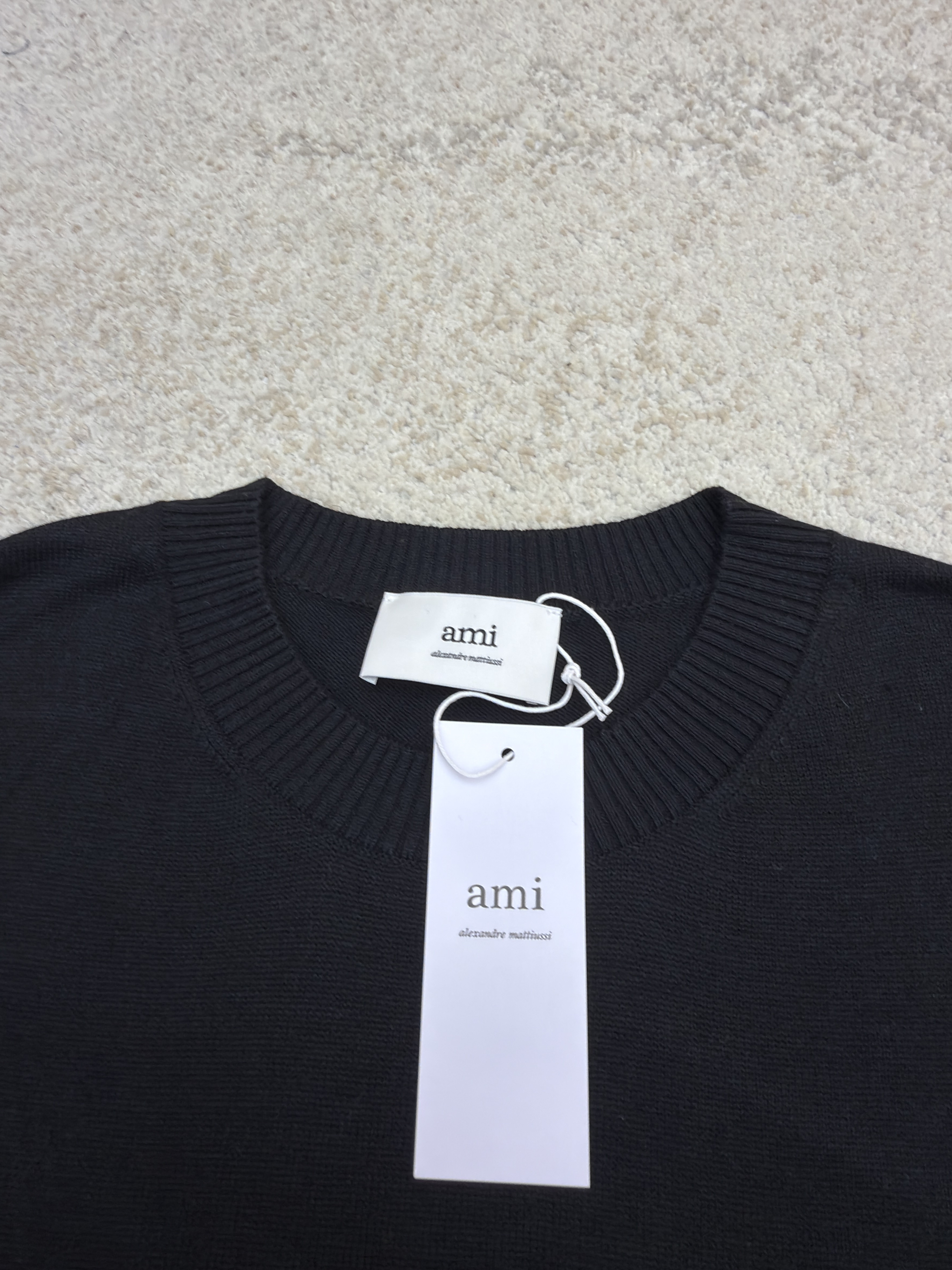 AMIPARIS 红色爱心刺绣圆领针织衫 套头 毛衣 长袖 秋冬 灰色 黑色 A7