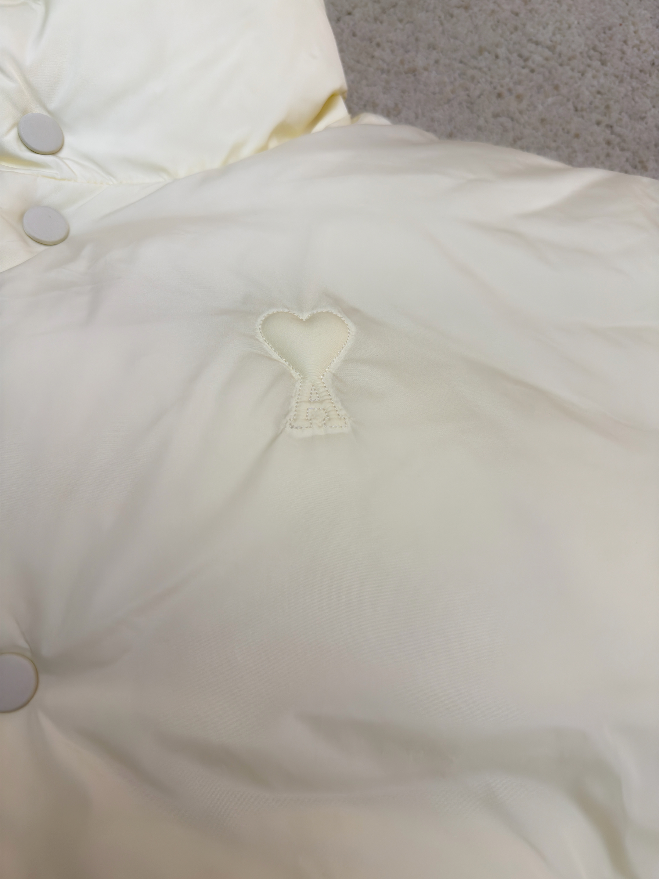 AMIPARIS 爱心刺绣立领羽绒服 外套 夹克 长袖 保暖 秋冬 白色 黑色 C5