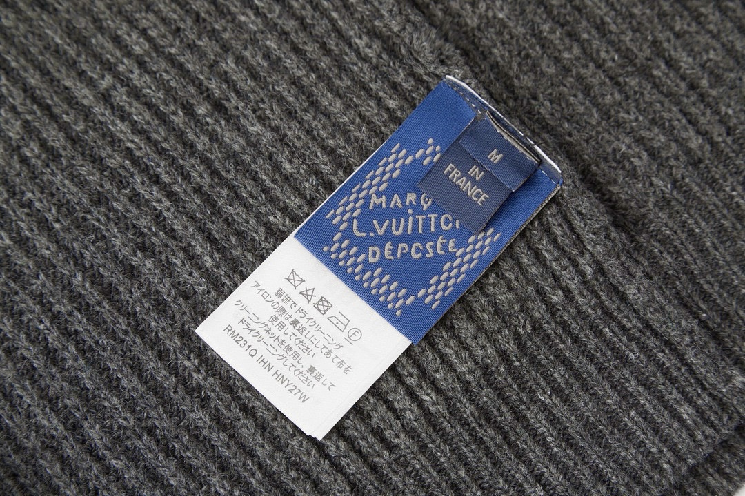 LOUIS VUITTON 路易威登 皮标羊绒开衫 针织衫 毛衣 外套 长袖 灰色 B5 1AFWBO