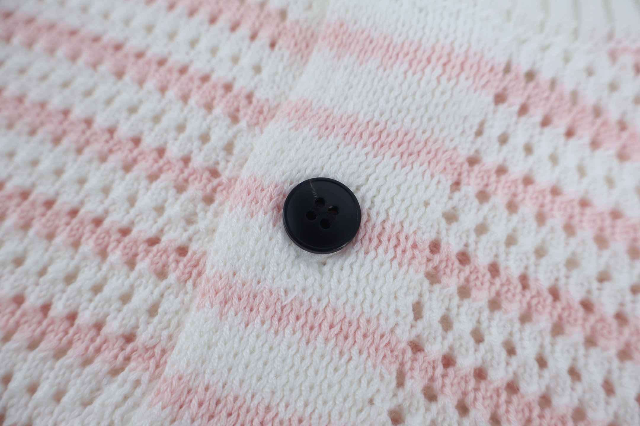Bottega Veneta 镂空条纹亨利领针织毛衣 针织衫 外套 长袖 黑色 粉色 B0
