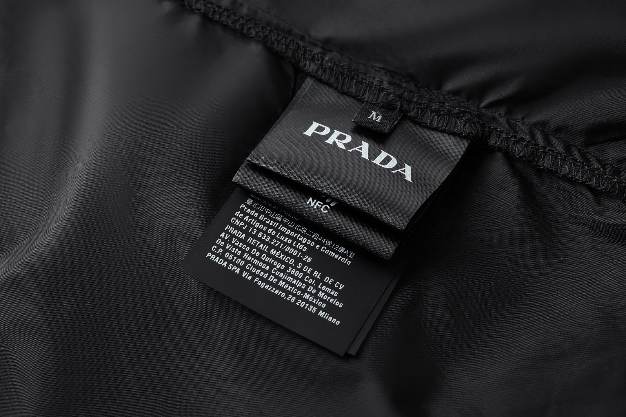 PRADA 普拉达 尼龙口袋长裤 休闲裤 裤子 黑色 B0