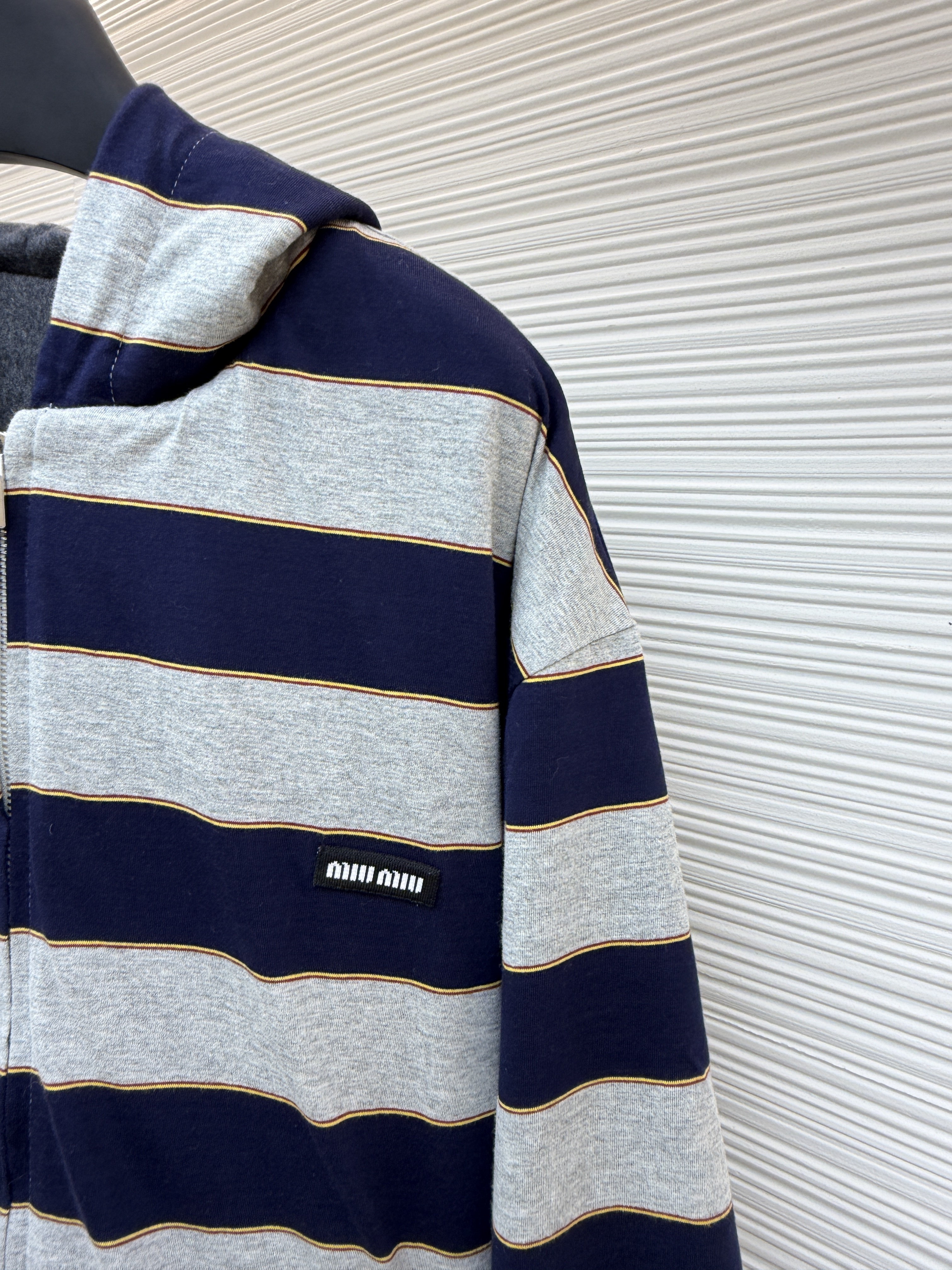 MIU MIU 缪缪 条纹双面两穿摇粒绒拉链连帽卫衣 夹克 外套 长袖 灰蓝色 C0