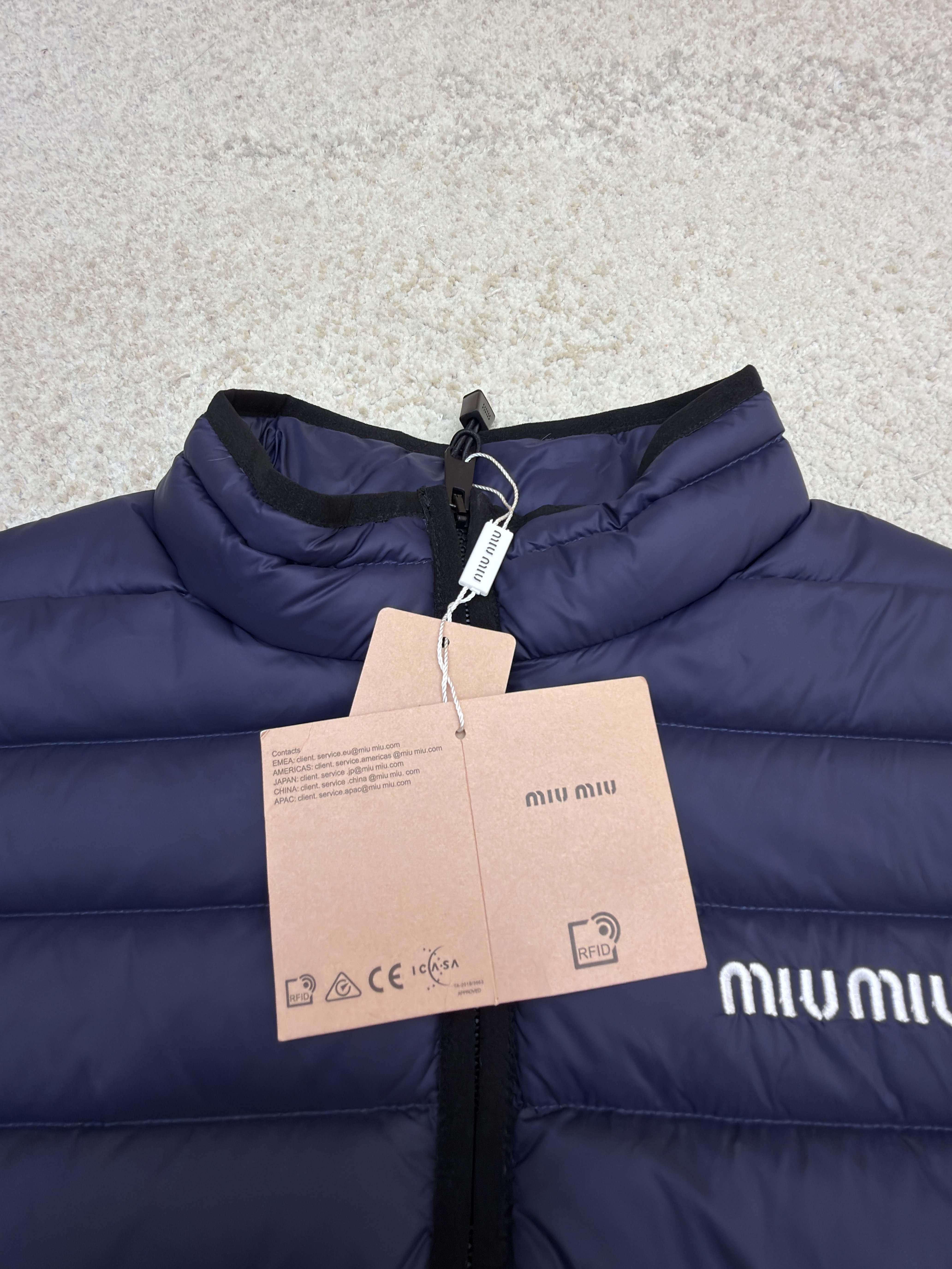 MIU MIU 缪缪 徽标拉链立领排骨羽绒服马甲 背心 夹克 外套 保暖 蓝色 C0