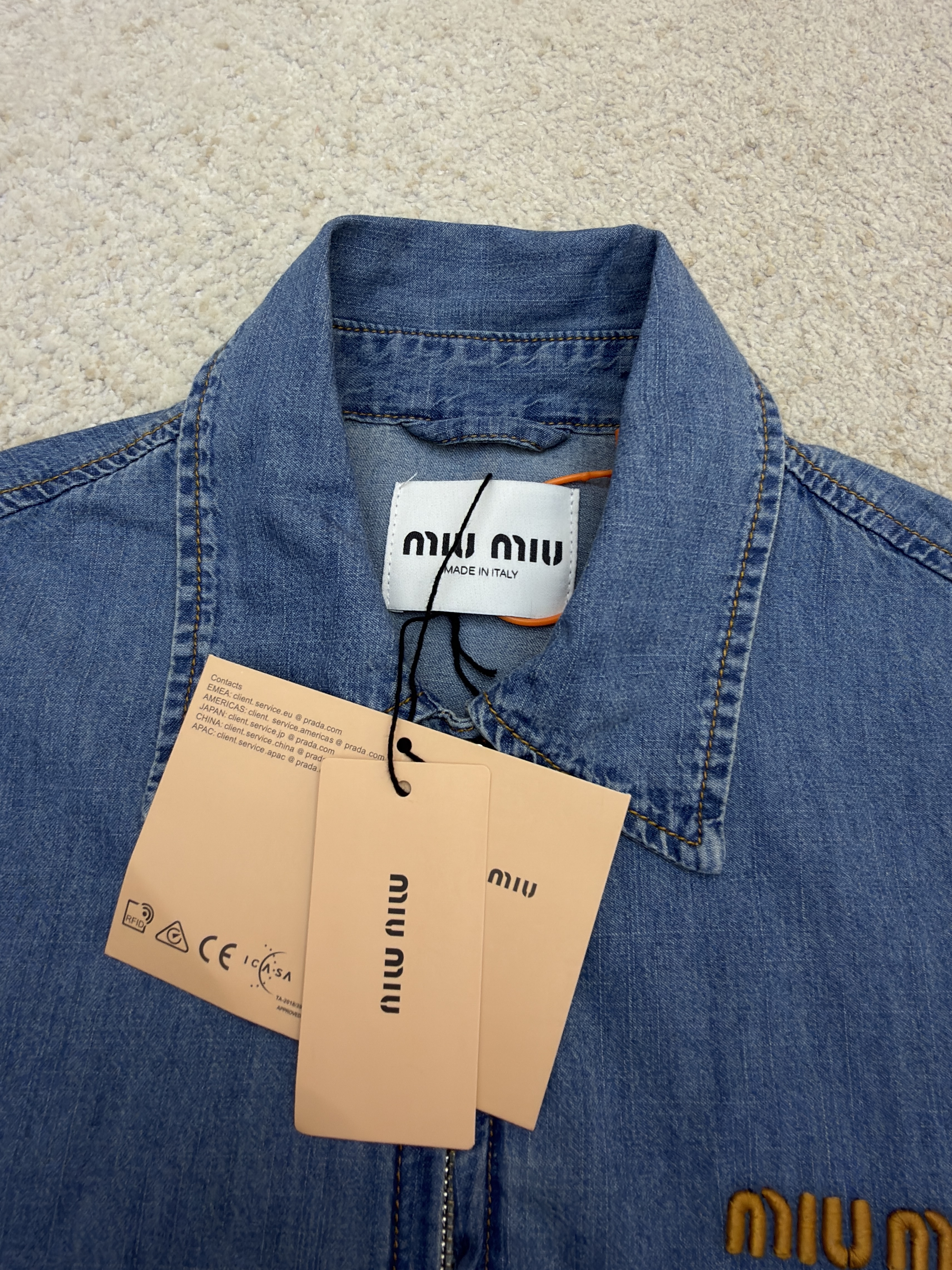 MIU MIU 缪缪 刺绣徽标拉链牛仔外套 夹克 长袖 蓝色 B2