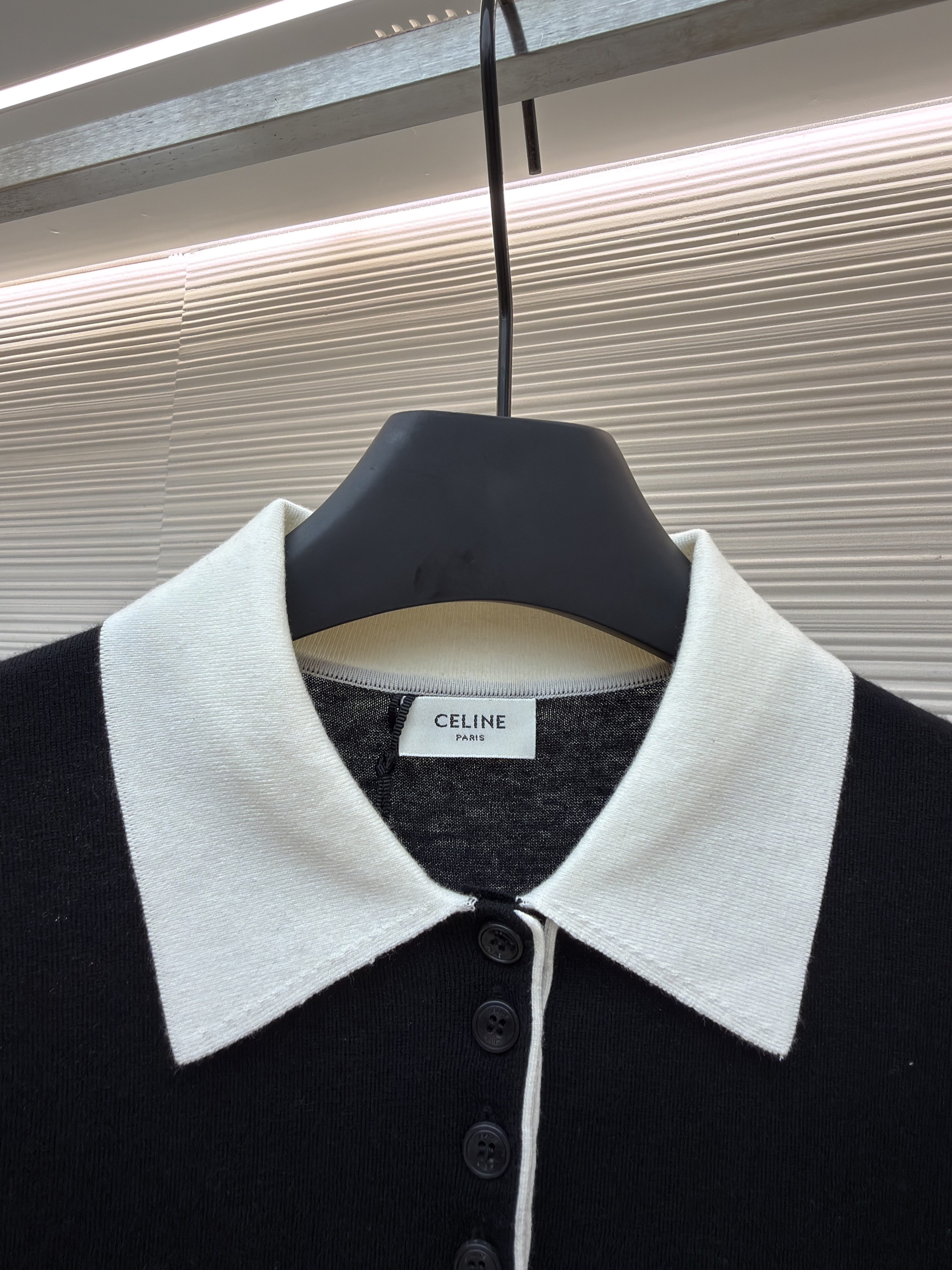 CELINE 赛琳 撞色纽扣羊毛刺绣Polo领毛衣 针织衫 外套 长袖 黑色 灰色 B0