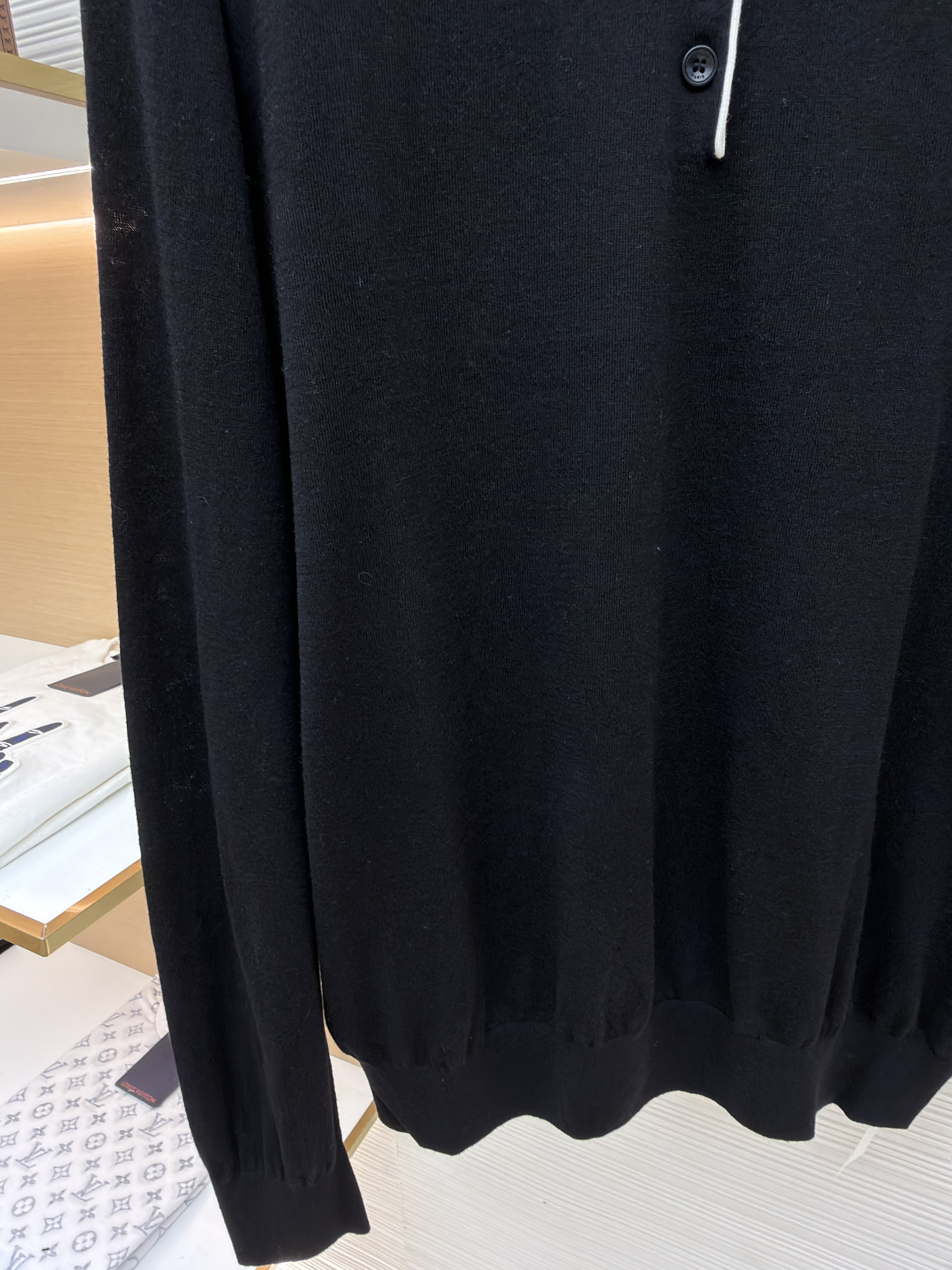 CELINE 赛琳 撞色纽扣羊毛刺绣Polo领毛衣 针织衫 外套 长袖 黑色 灰色 B0