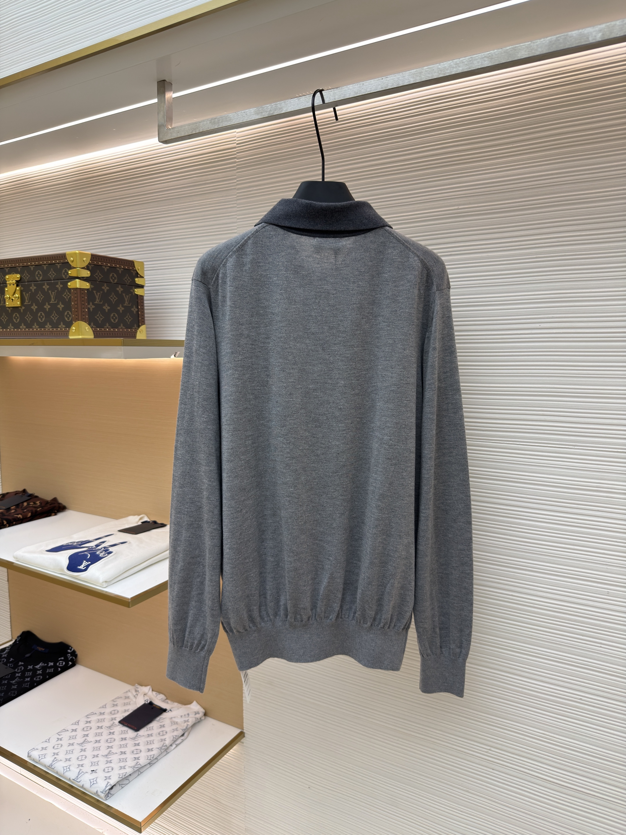 CELINE 赛琳 撞色纽扣羊毛刺绣Polo领毛衣 针织衫 外套 长袖 黑色 灰色 B0