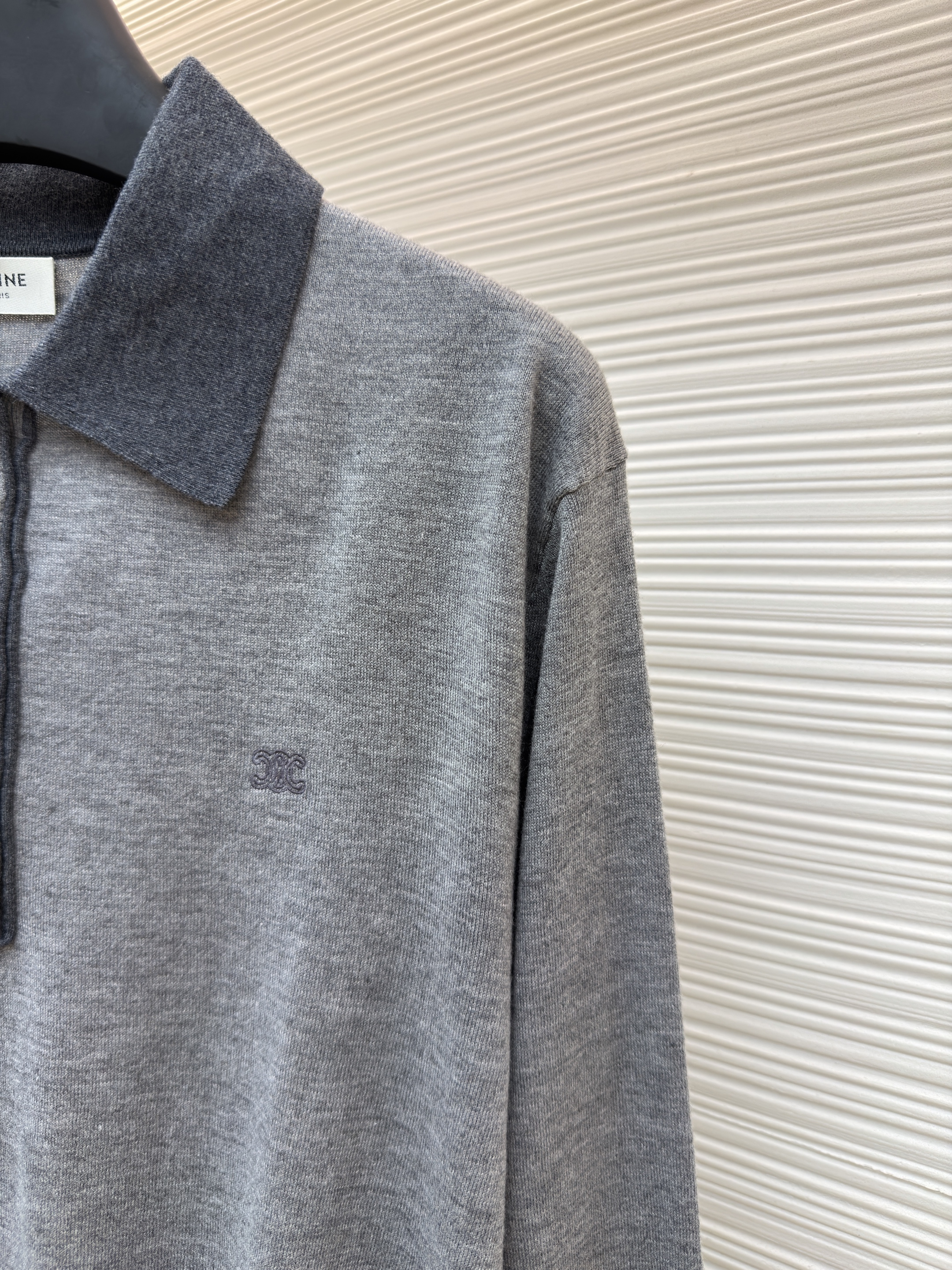 CELINE 赛琳 撞色纽扣羊毛刺绣Polo领毛衣 针织衫 外套 长袖 黑色 灰色 B0