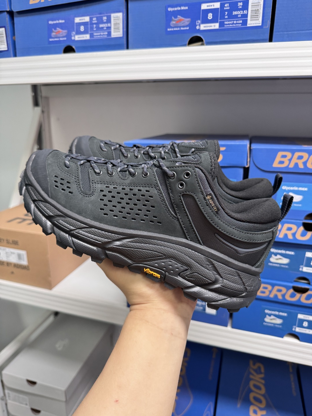 防水版HOKA ONE ONE Tor Ultra Low Gore-Tex  托亚 低筒 戶外 登山 防水 跑步鞋 户外鞋 男鞋 黑色1130310