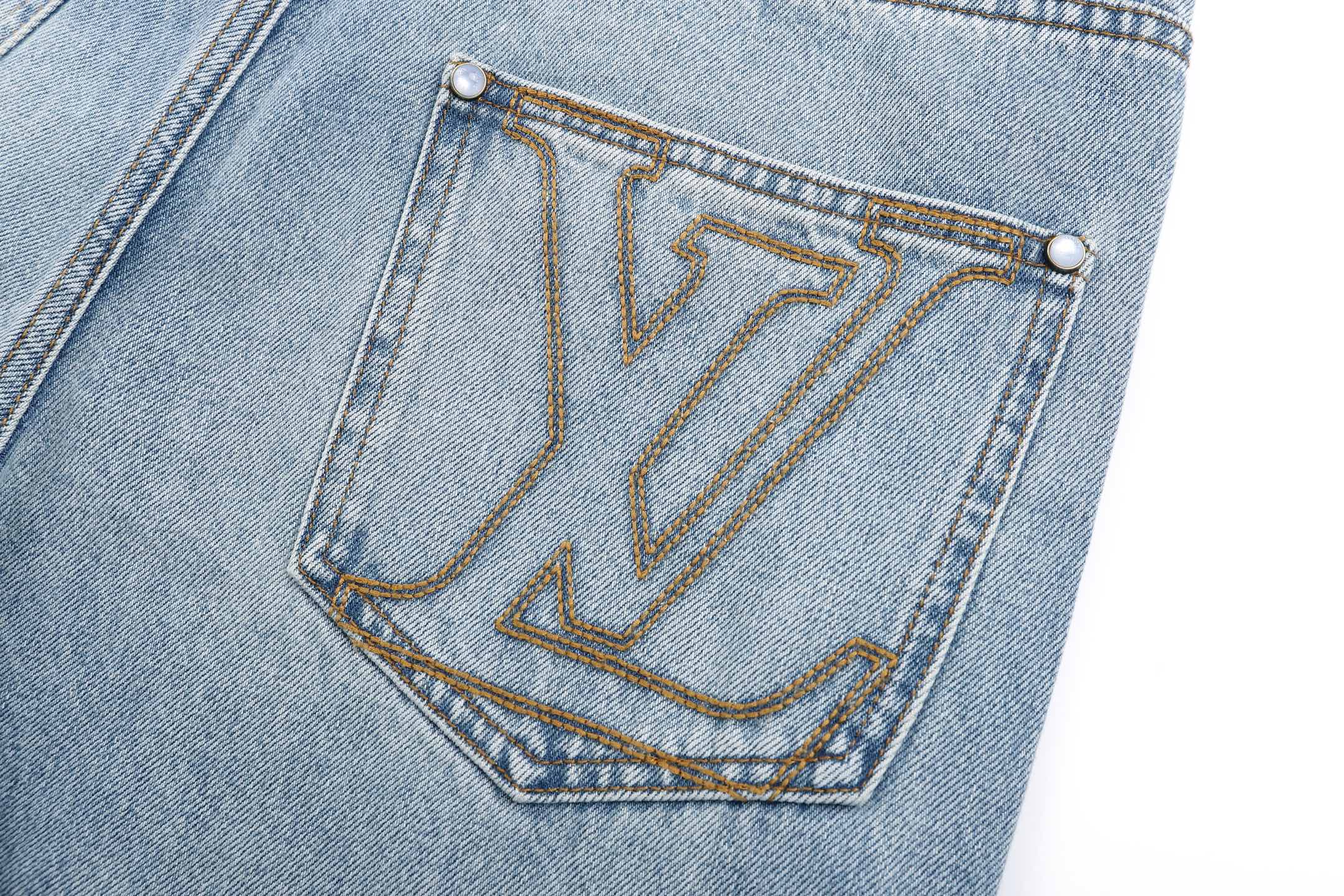 LOUIS VUITTON 路易威登 皮革五金标识CVD滑板牛仔裤 裤子 长裤 蓝色 C0