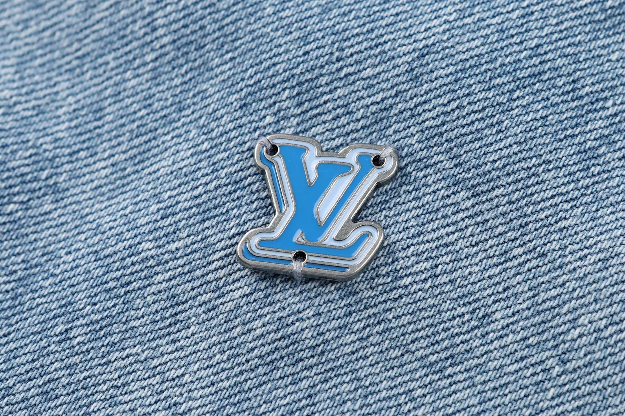 LOUIS VUITTON 路易威登 皮革五金标识CVD滑板牛仔裤 裤子 长裤 蓝色 C0
