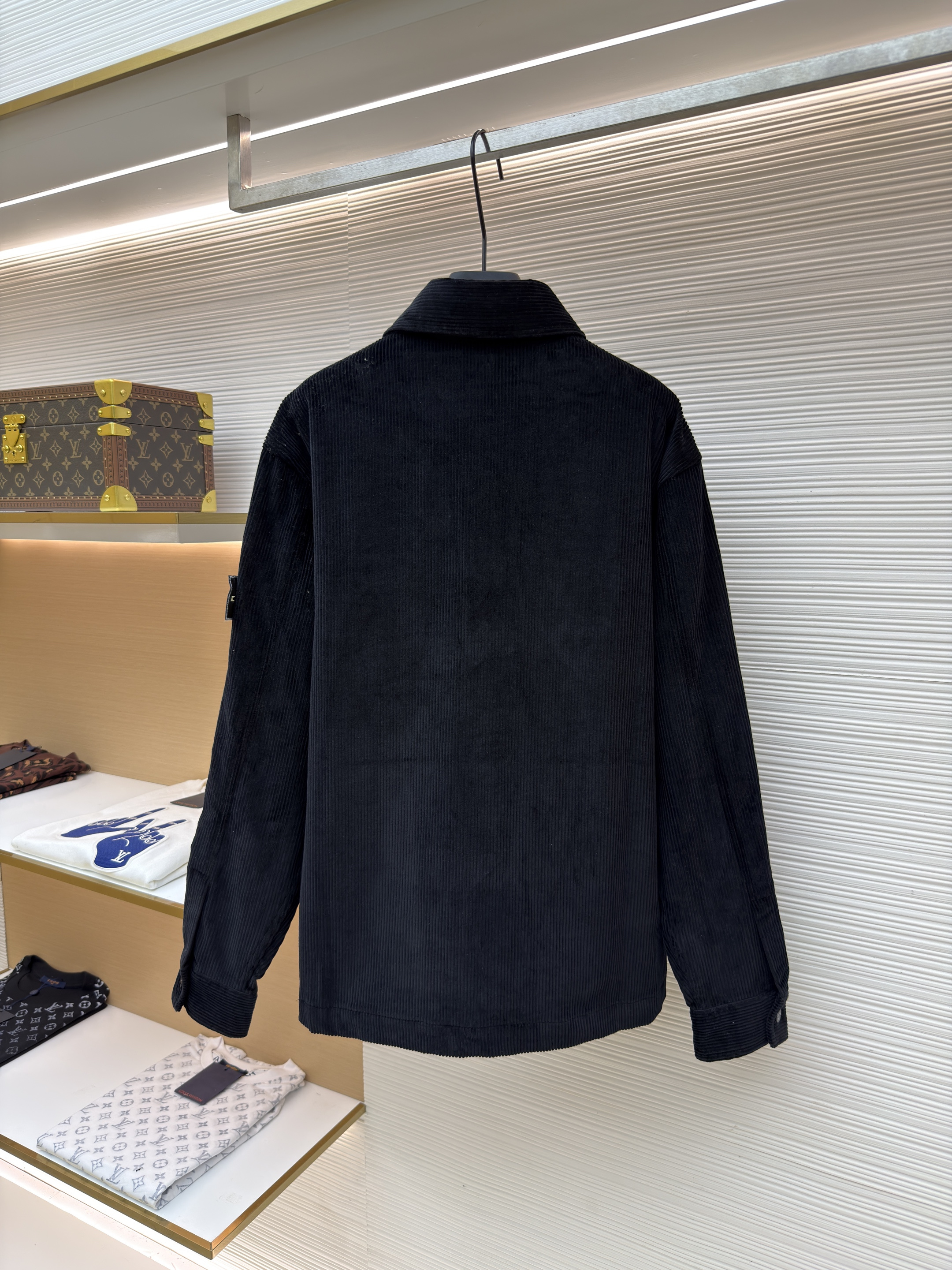 STONE ISLAND 石头岛 灯芯绒徽章口袋衬衫外套 夹克 长袖 黑色 米白色 B0