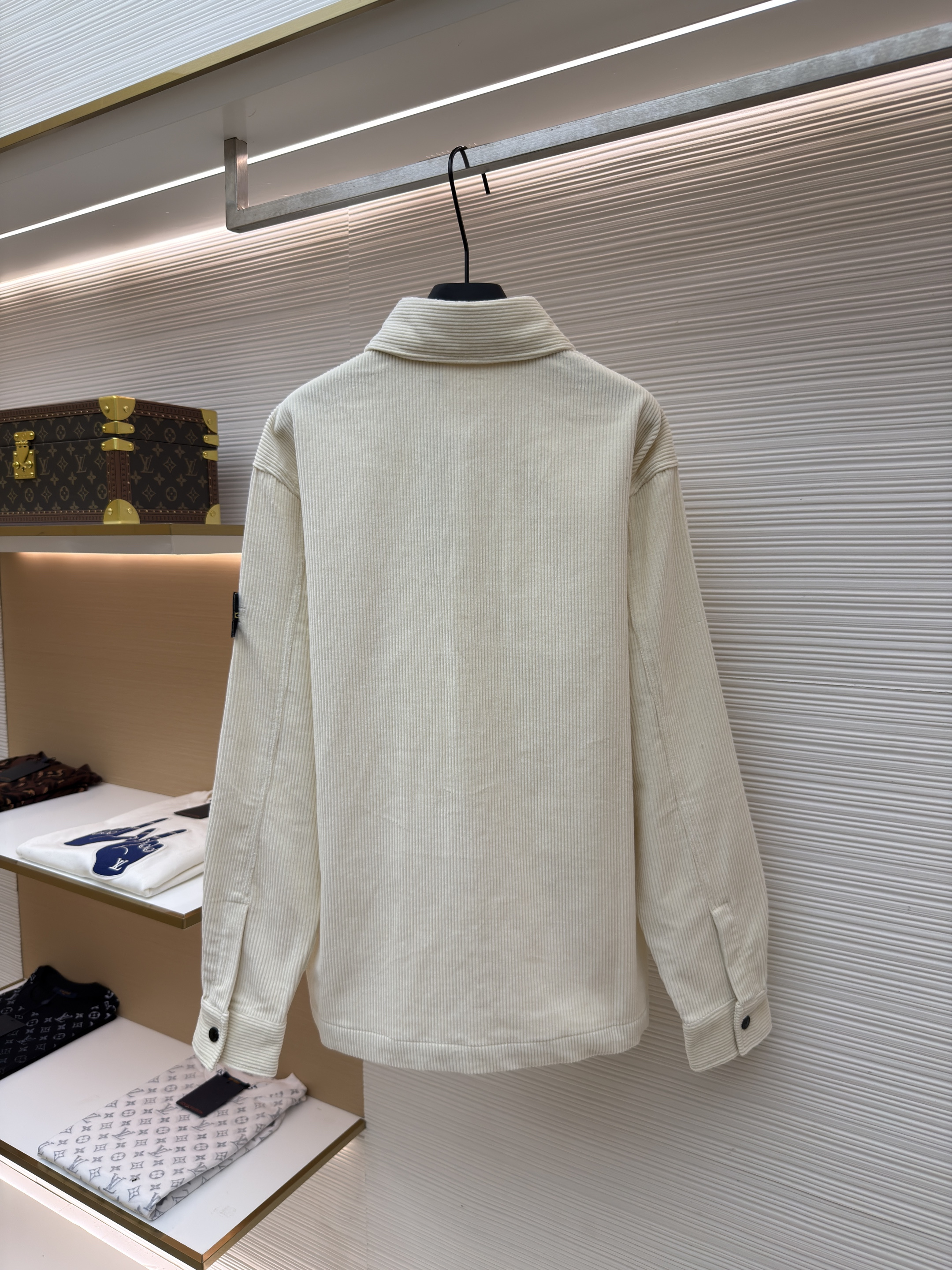 STONE ISLAND 石头岛 灯芯绒徽章口袋衬衫外套 夹克 长袖 黑色 米白色 B0