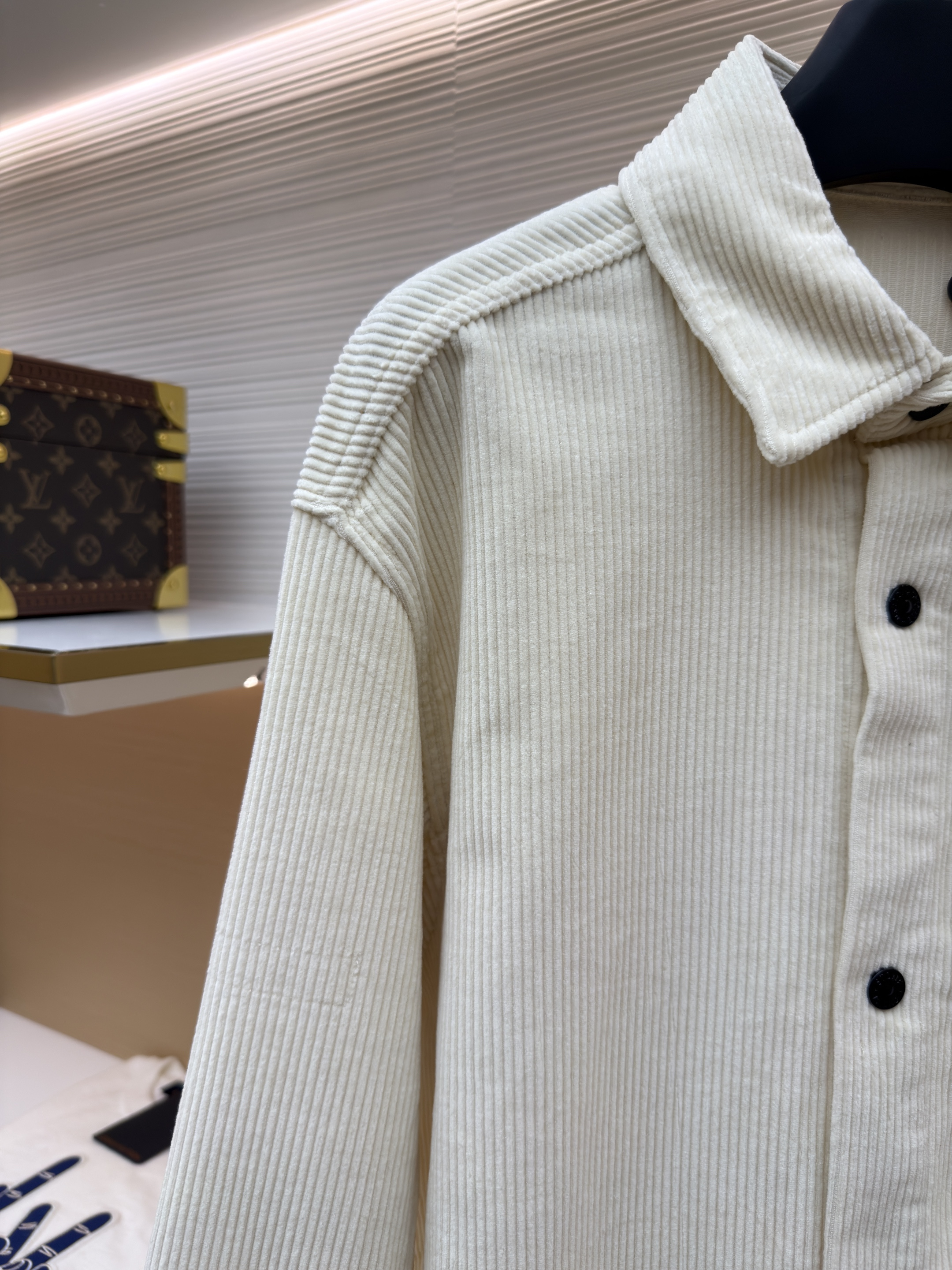 STONE ISLAND 石头岛 灯芯绒徽章口袋衬衫外套 夹克 长袖 黑色 米白色 B0