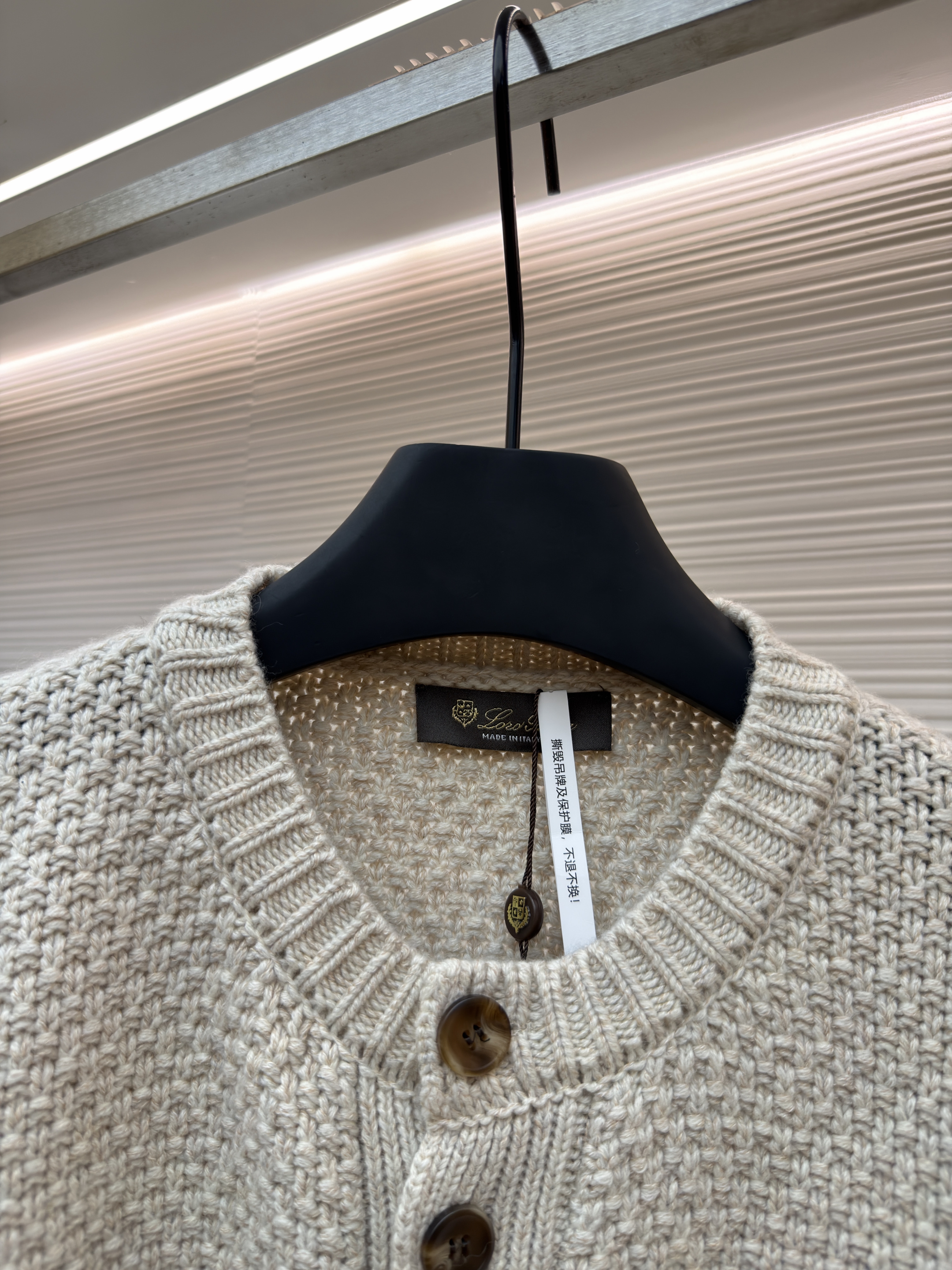Loro Piana LP 圆领针织开衫 毛衣 针织衫 外套 长袖 秋冬 杏色 B0