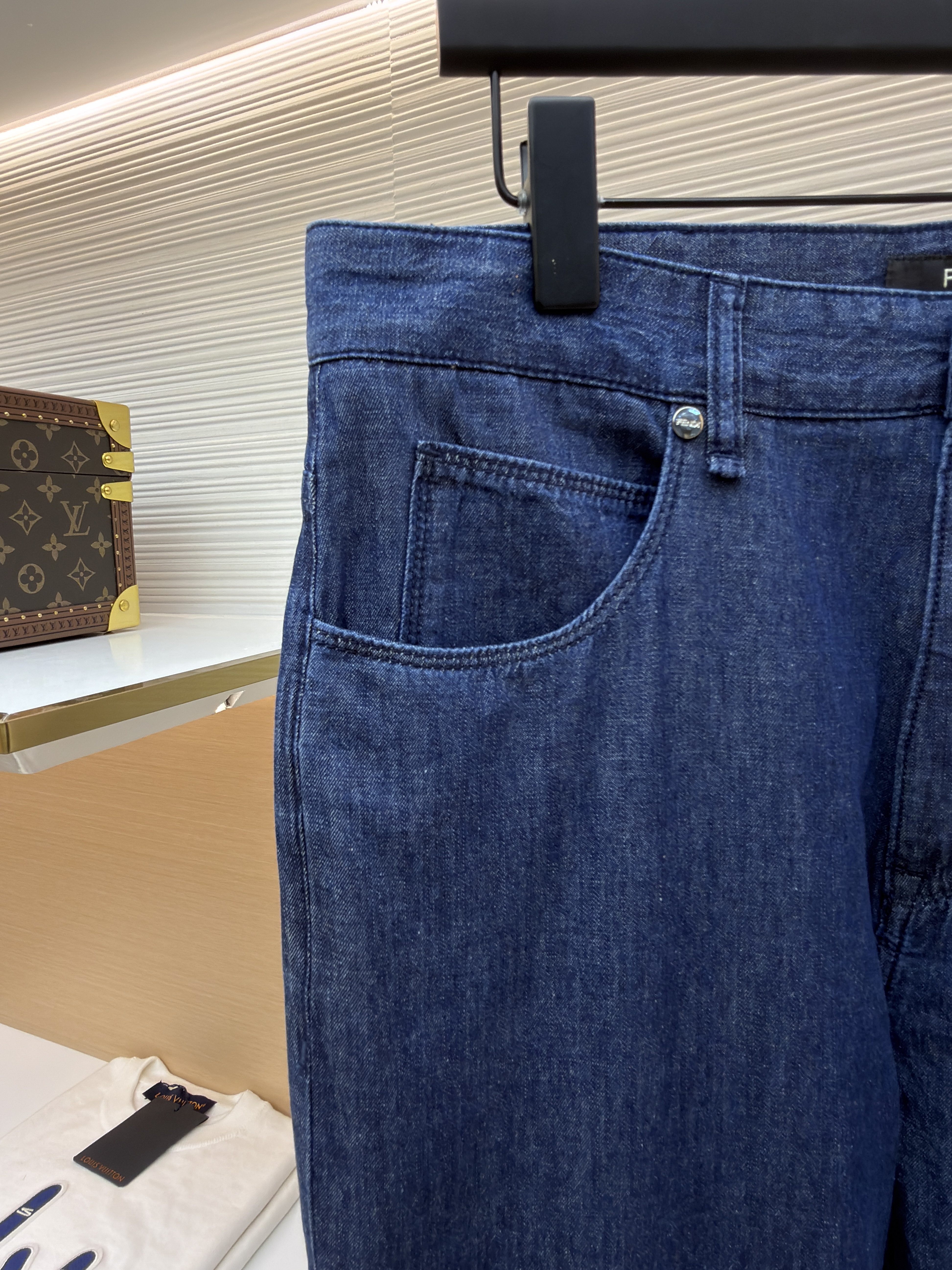 FENDI 芬迪 绣花标识牛仔裤 长裤 裤子 休闲裤 浅蓝色 B0