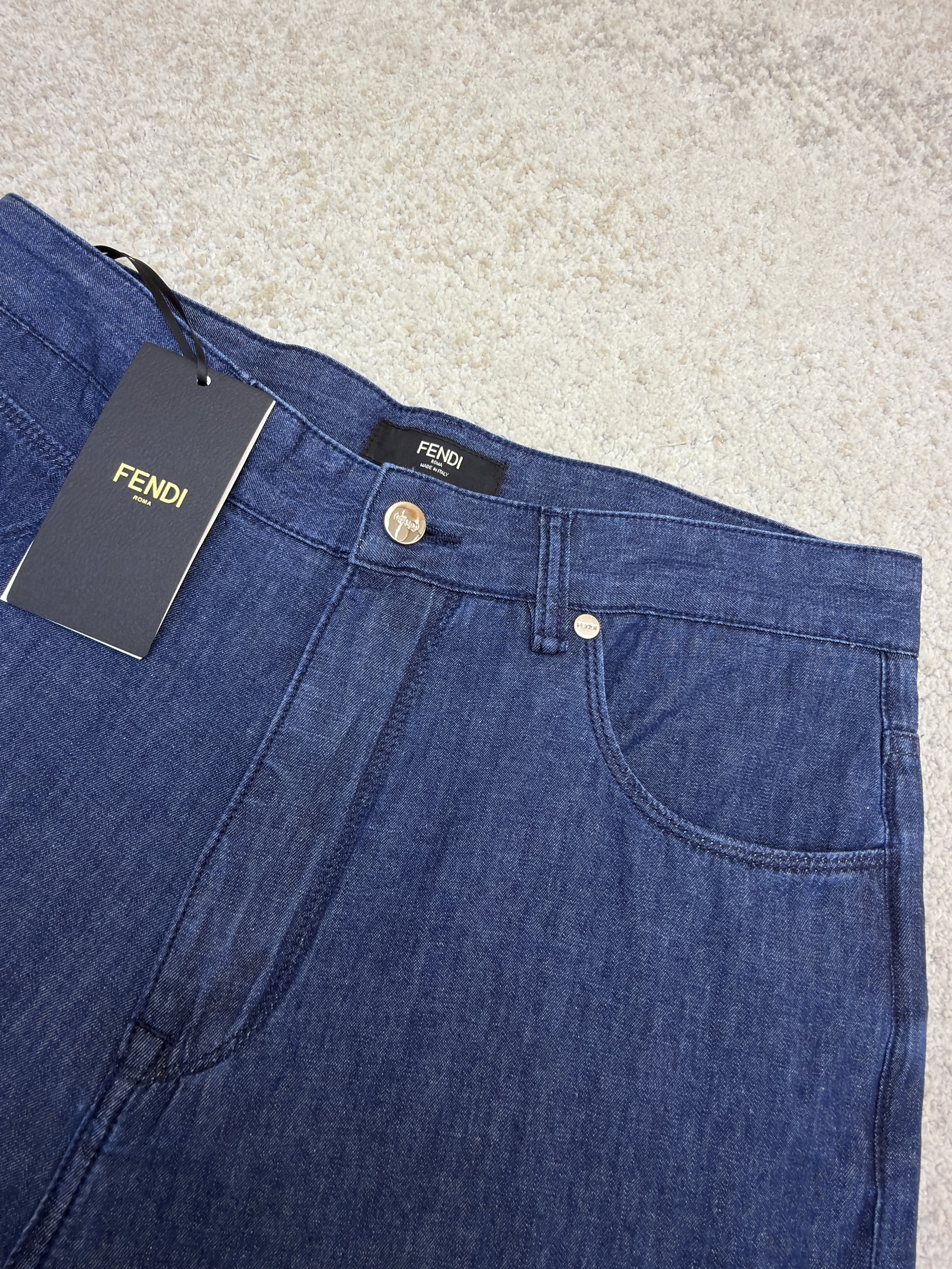 FENDI 芬迪 绣花标识牛仔裤 长裤 裤子 休闲裤 浅蓝色 B0