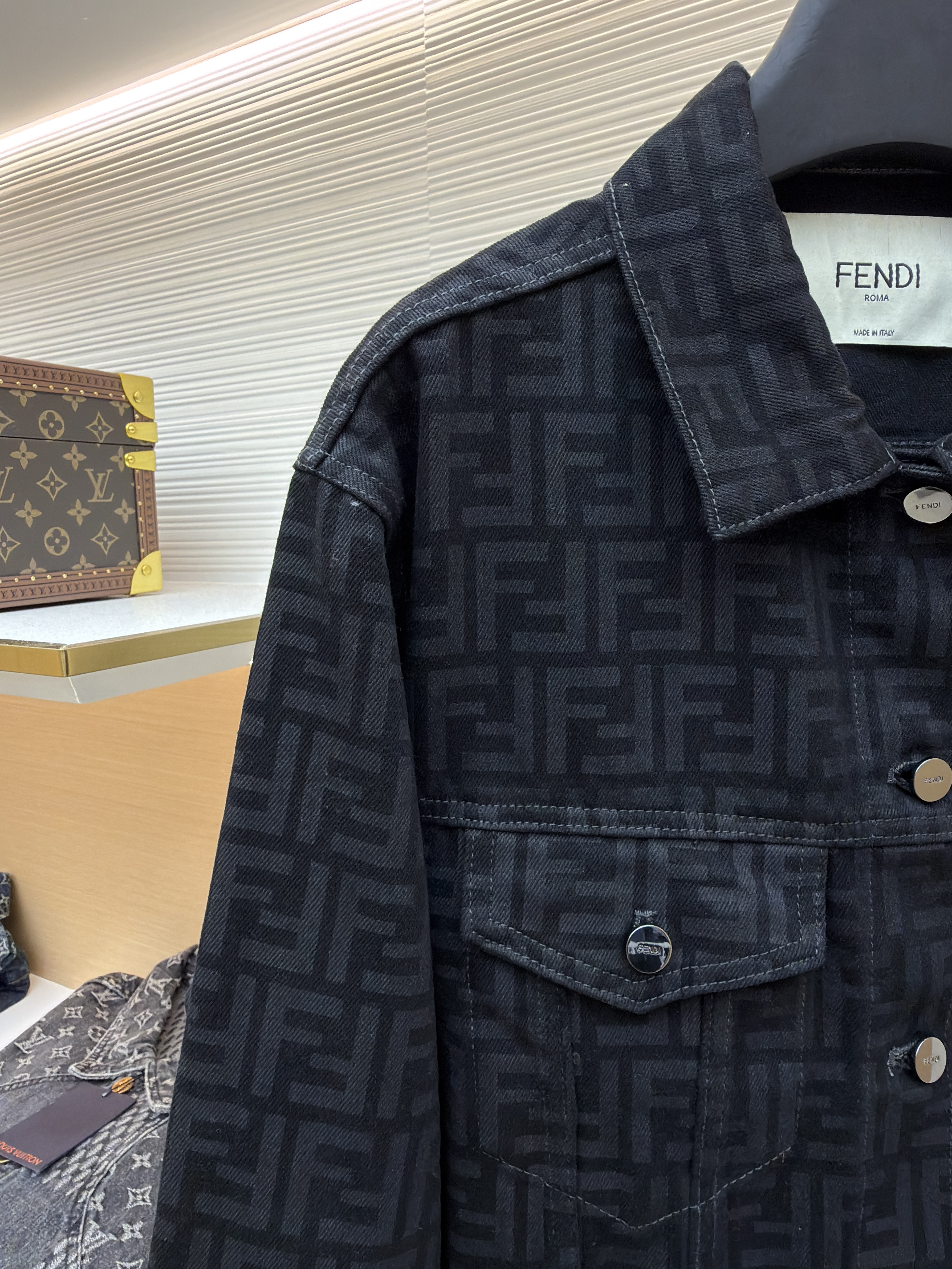 FENDI 芬迪 FF满印牛仔外套 夹克 长袖 秋冬 黑色 C0