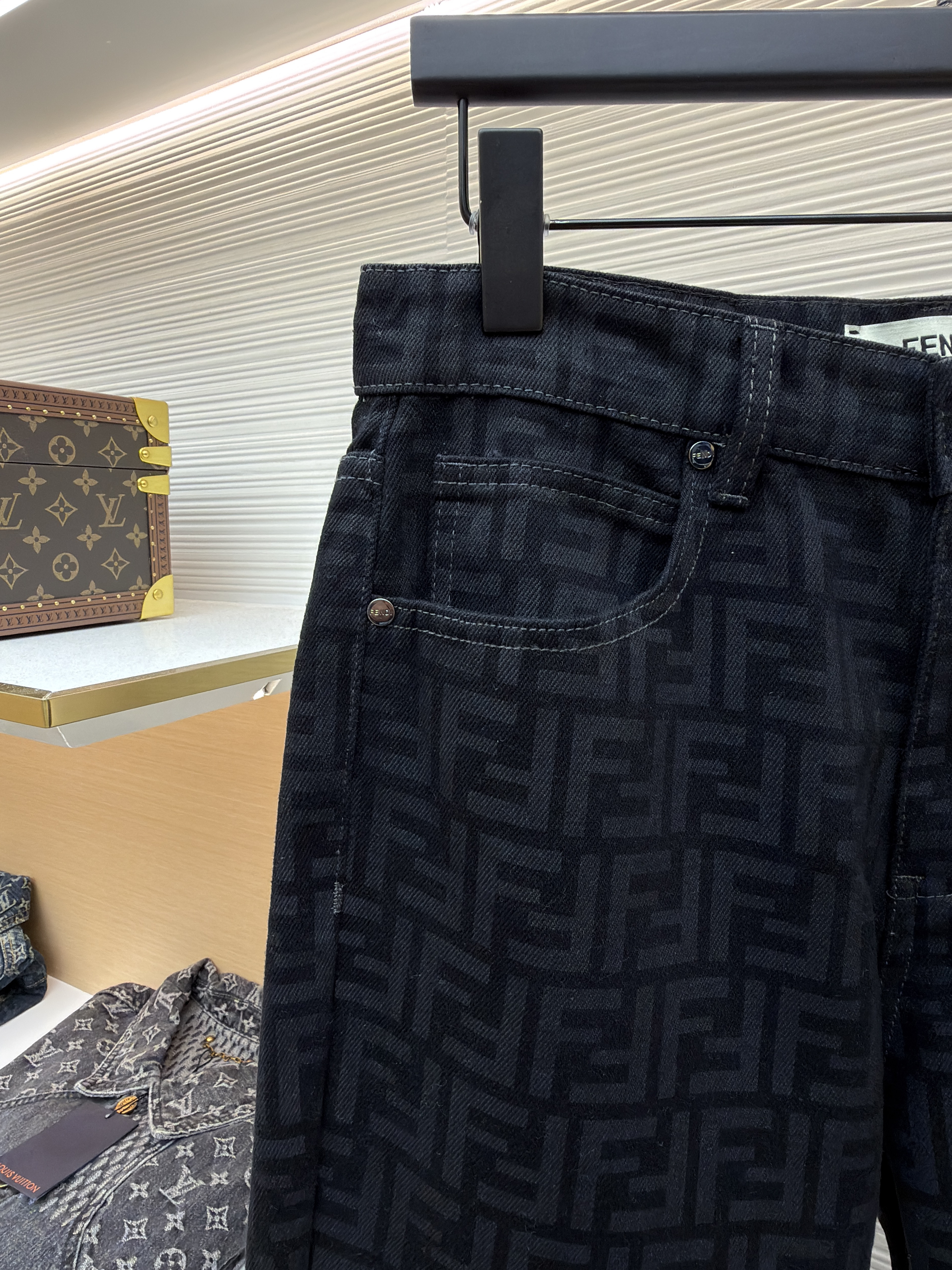 FENDI 芬迪 FF满印牛仔裤 长裤 裤子 休闲裤 黑色 B5