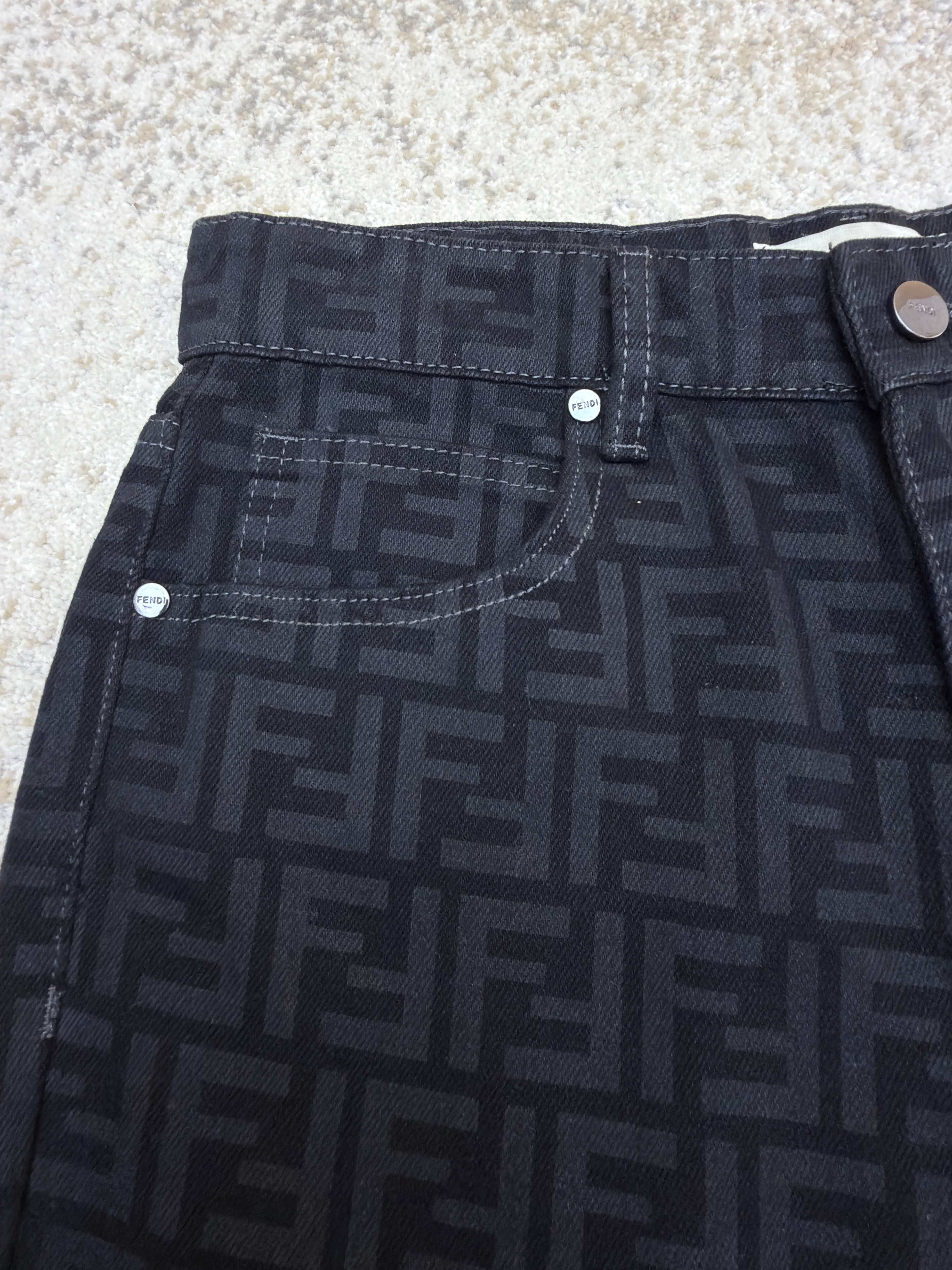 FENDI 芬迪 FF满印牛仔裤 长裤 裤子 休闲裤 黑色 B5