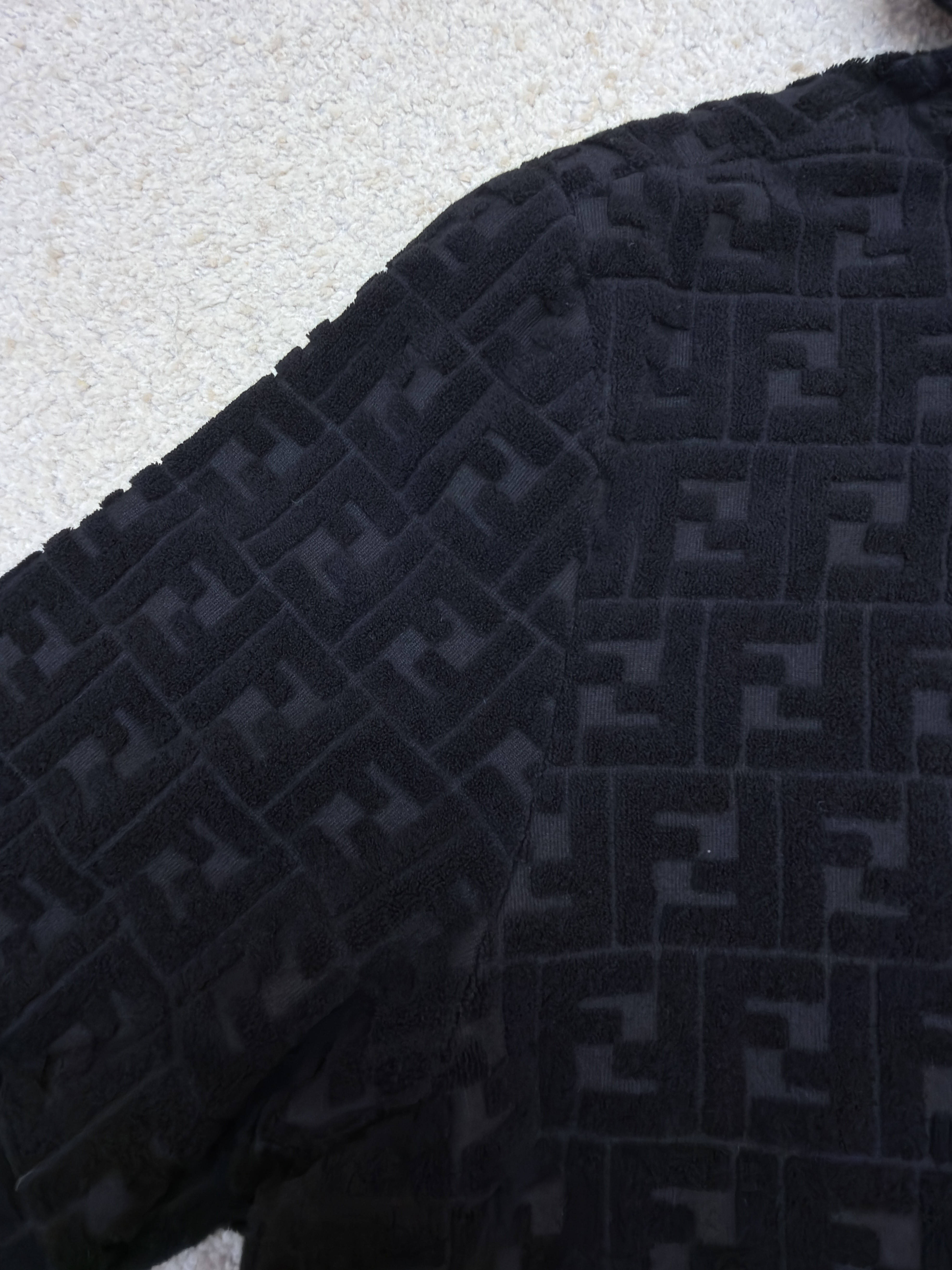 FENDI 芬迪 满印植绒拉链连帽卫衣 连帽衫 外套 夹克 长袖 秋冬 黑色 C0