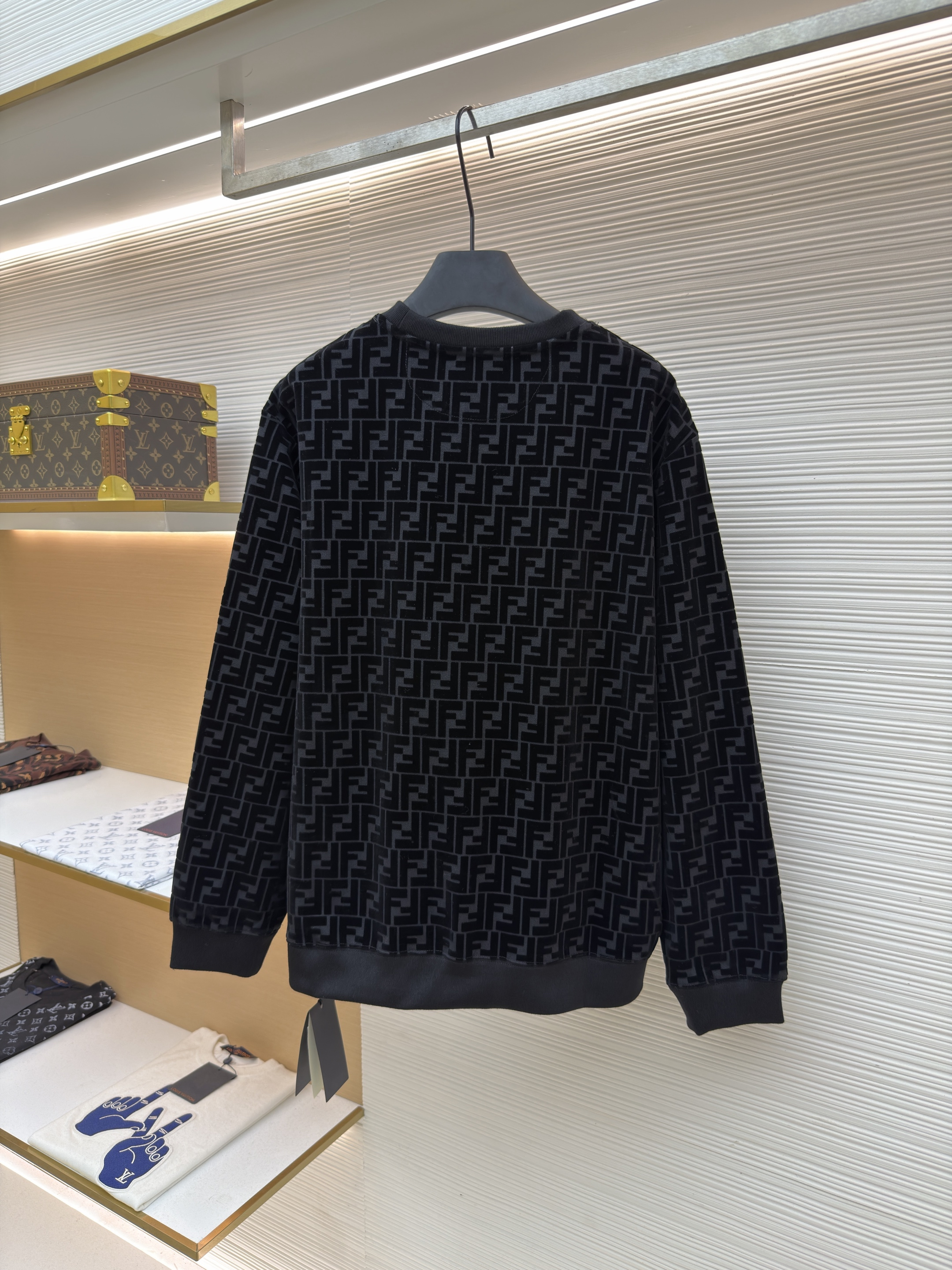 FENDI 芬迪 满印植绒圆领卫衣 外套 长袖 秋冬 黑色 A7