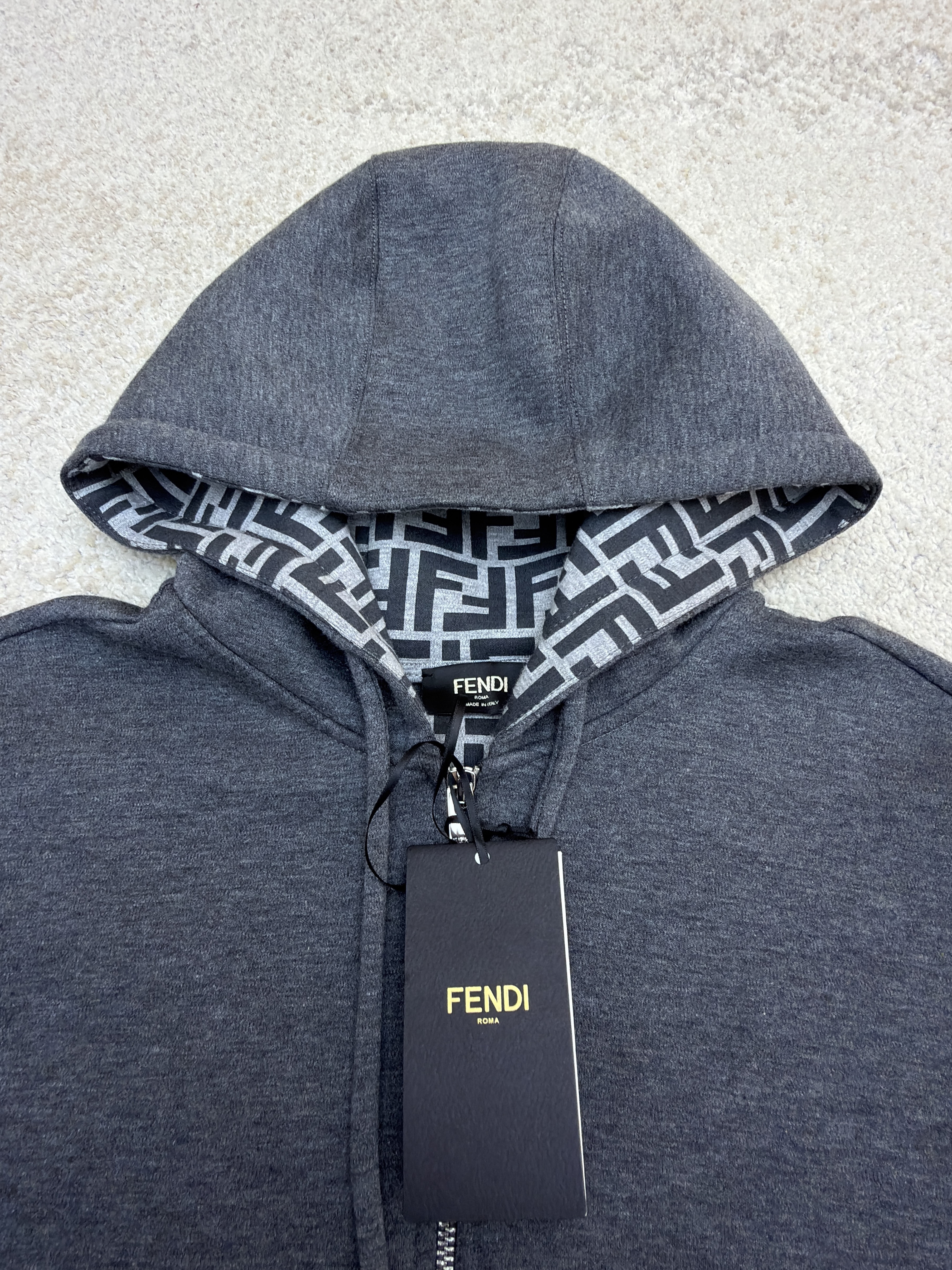 FENDI 芬迪 口袋抽绳拉链连帽卫衣 连帽衫 外套 长袖 灰色 C0