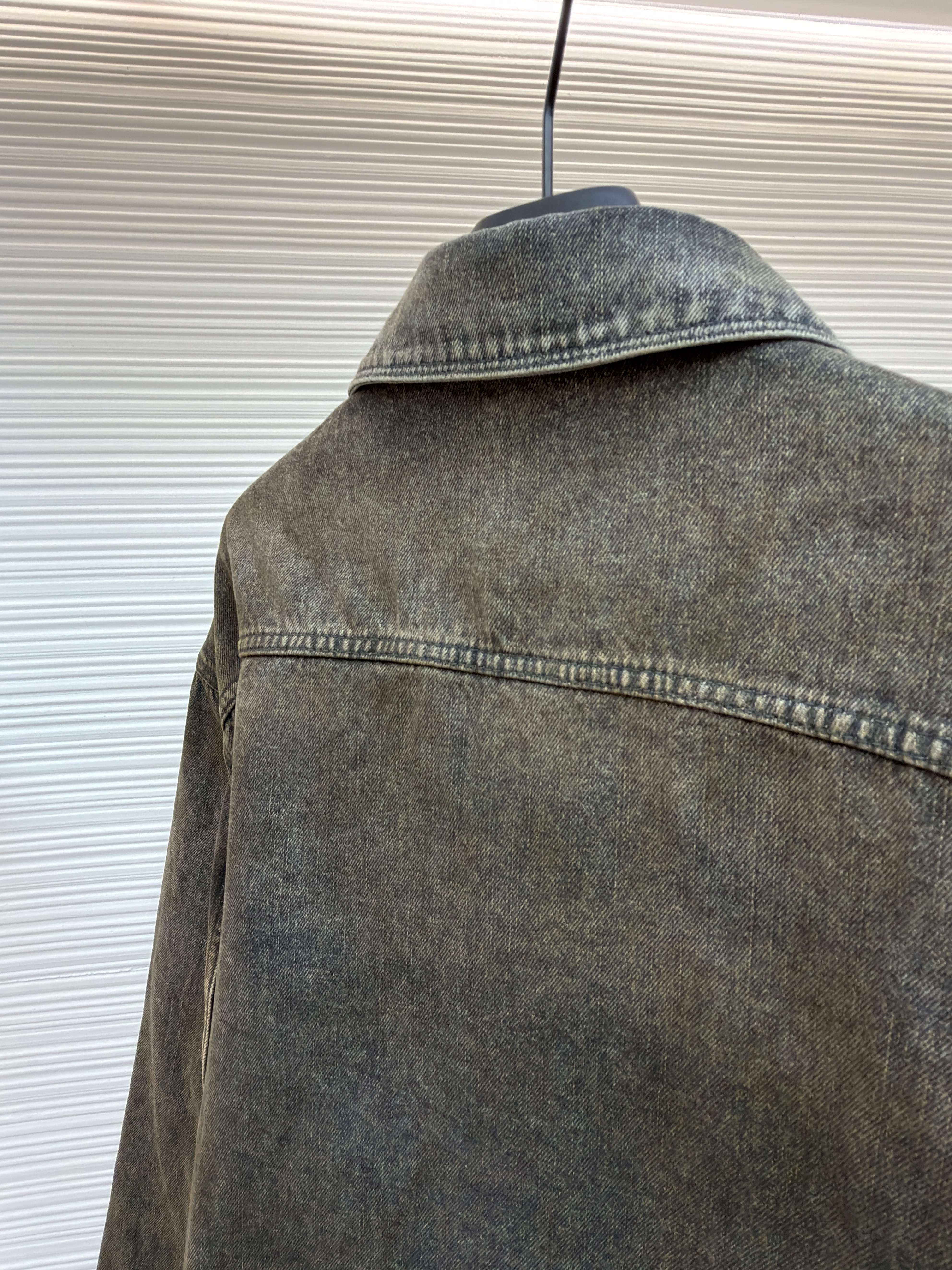 FENDI 芬迪 翻领单排扣套染牛仔衬衫外套 夹克 长袖 秋冬 B5 FW1410AT2IF0ZJ4