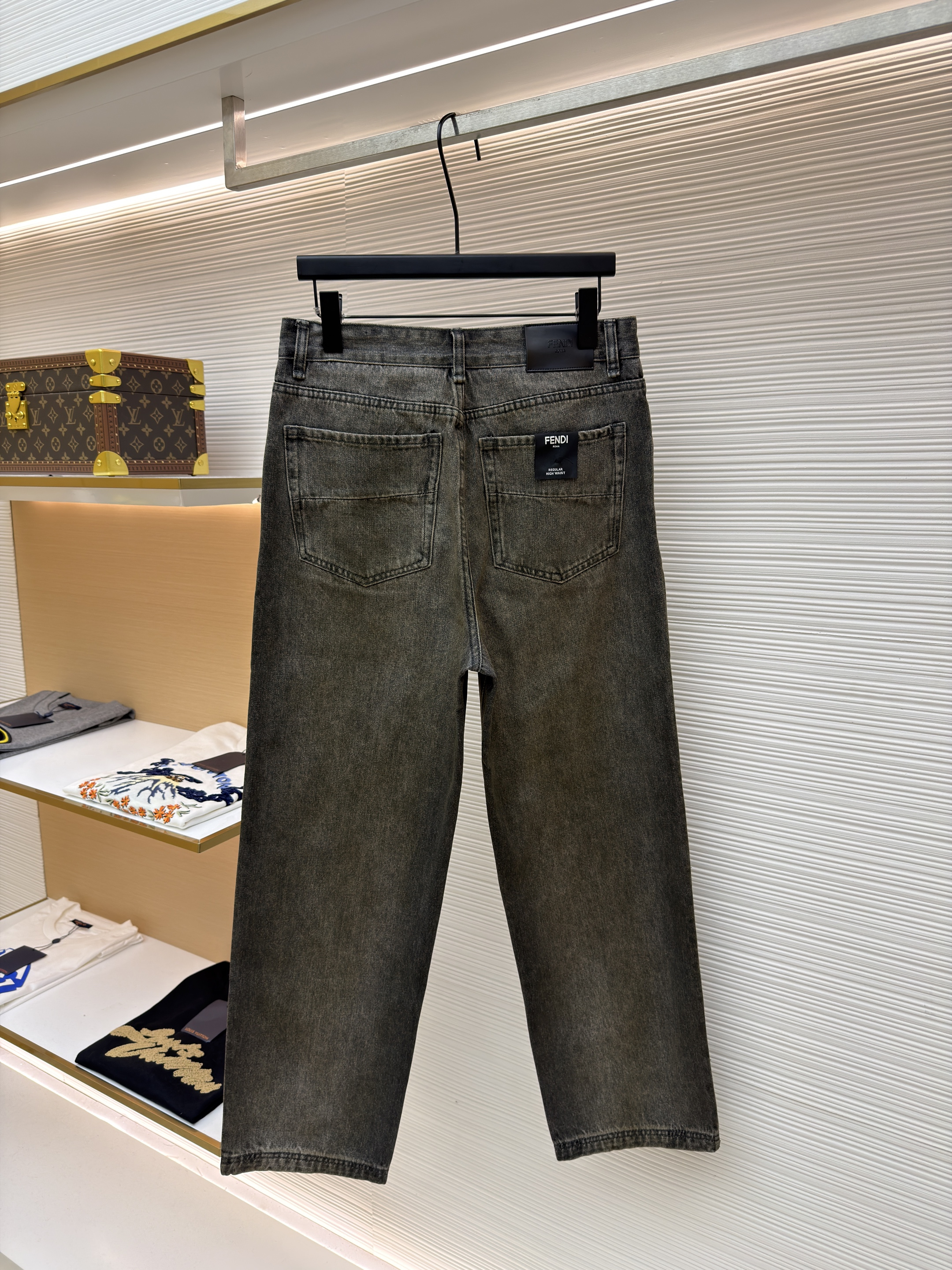 Fendi 芬迪 套染直筒牛仔裤 长裤 裤子 休闲裤 灰色 B0 