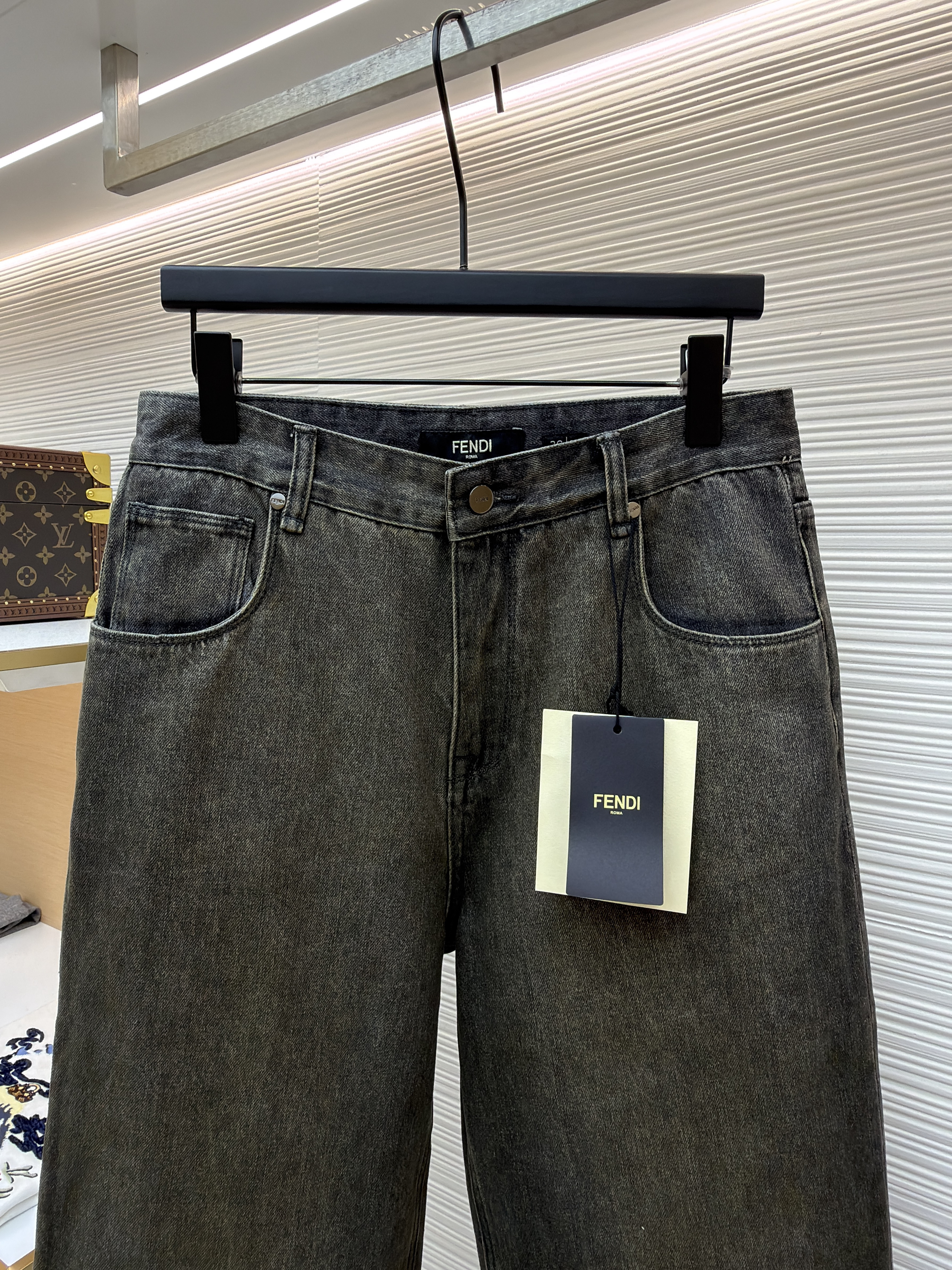 Fendi 芬迪 套染直筒牛仔裤 长裤 裤子 休闲裤 灰色 B0 