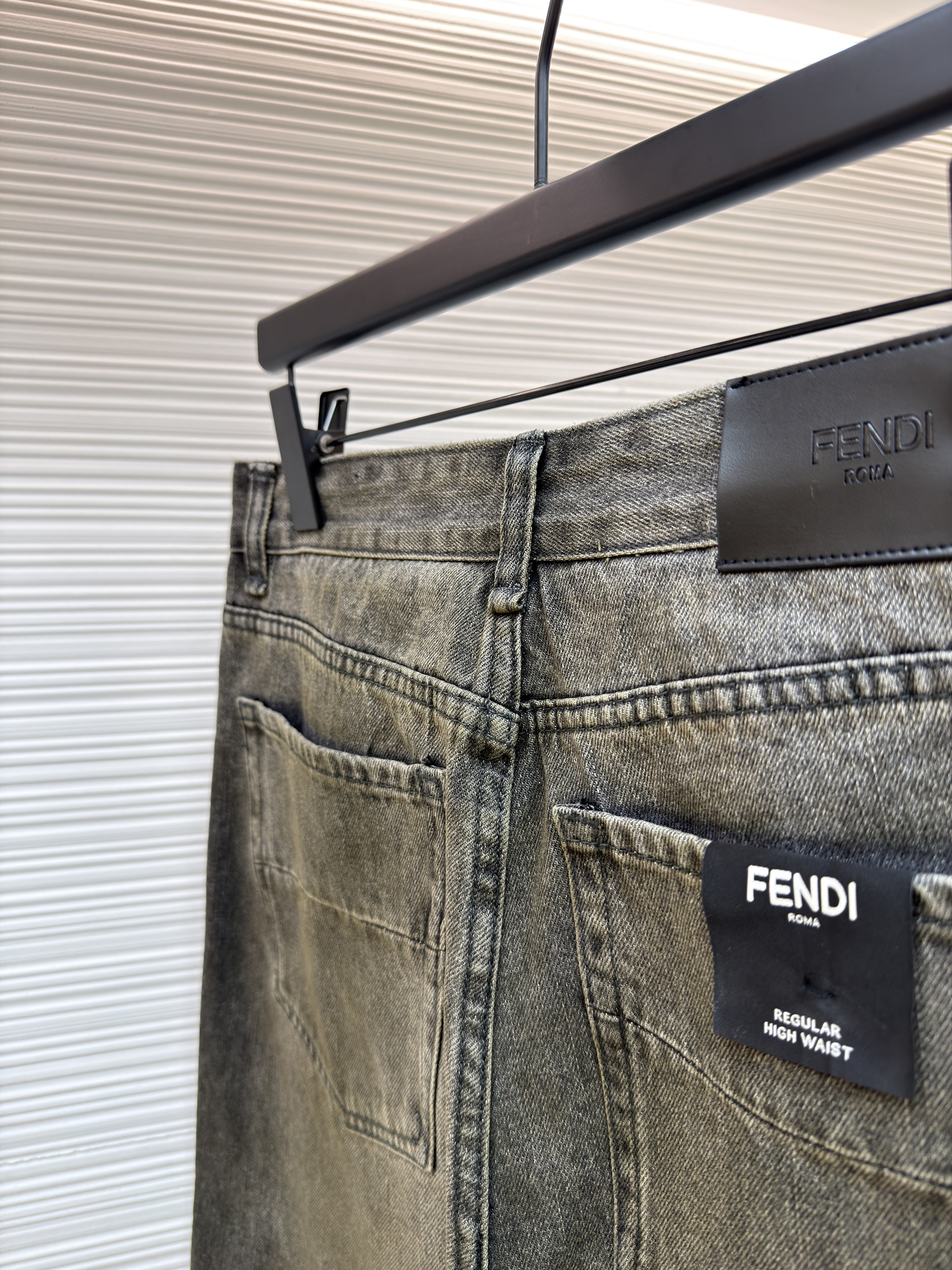 Fendi 芬迪 套染直筒牛仔裤 长裤 裤子 休闲裤 灰色 B0 
