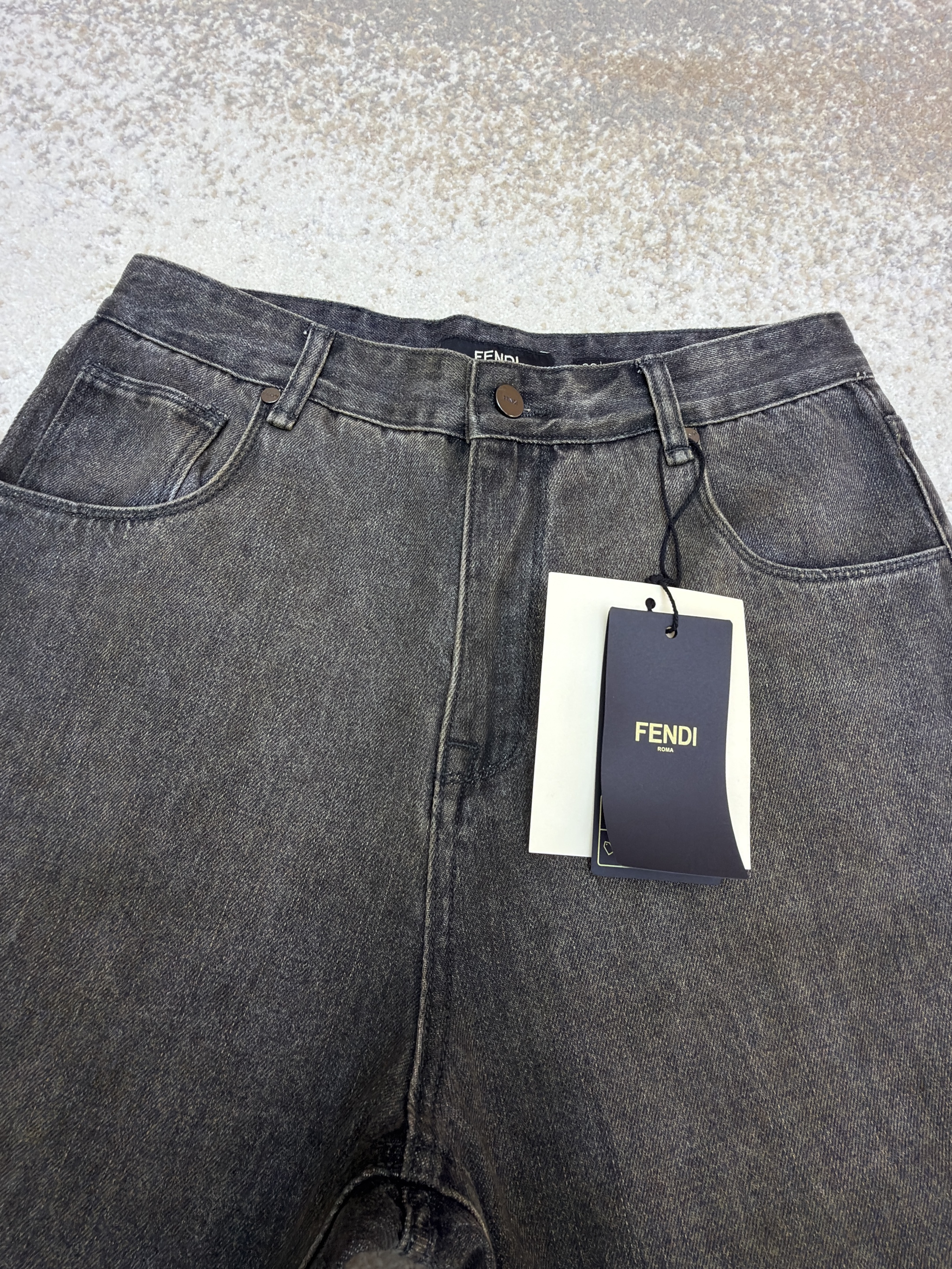 Fendi 芬迪 套染直筒牛仔裤 长裤 裤子 休闲裤 灰色 B0 