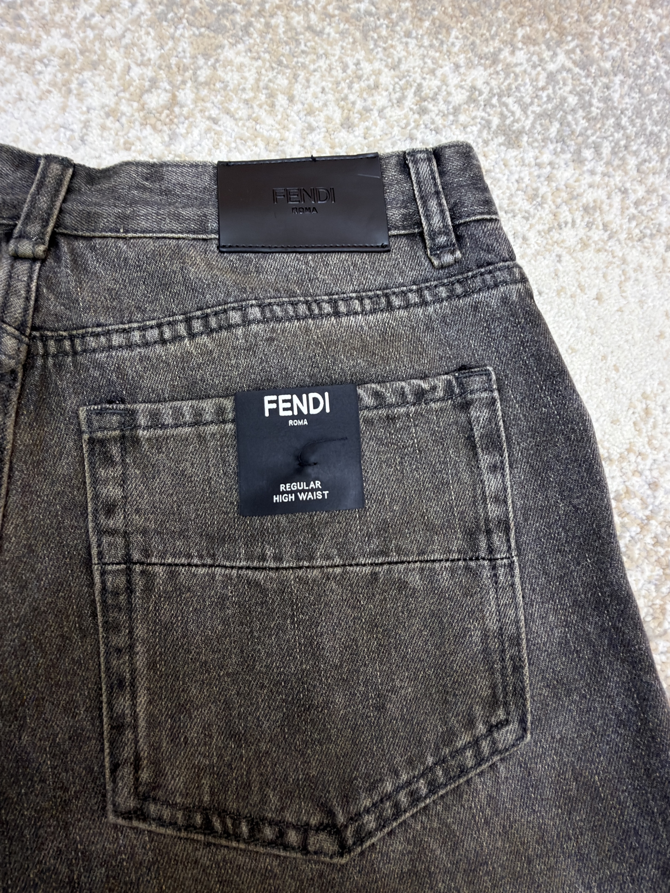 Fendi 芬迪 套染直筒牛仔裤 长裤 裤子 休闲裤 灰色 B0 