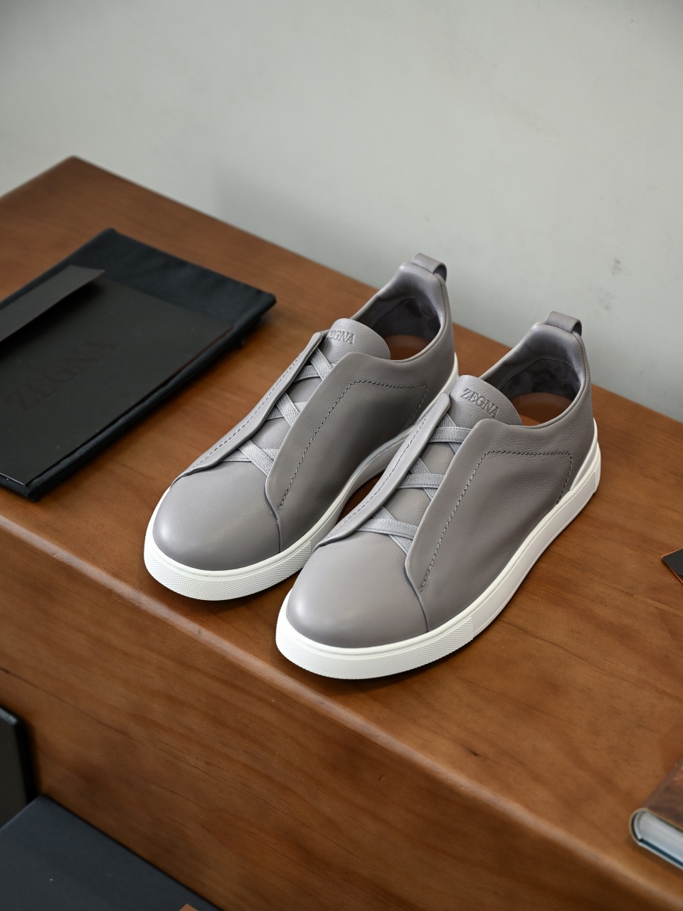 ZE2617 杰尼亚  Zegna Triple -(Smooth Leather) Laceless Sneakers -C0-03-LHOTA-S5207Z-PRO