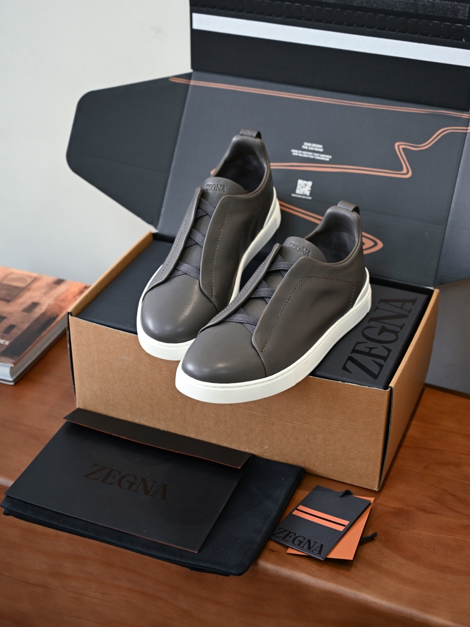 ZE2617 杰尼亚  Zegna Triple -(Smooth Leather) Laceless Sneakers -C0-05-LHOTA-S5207
