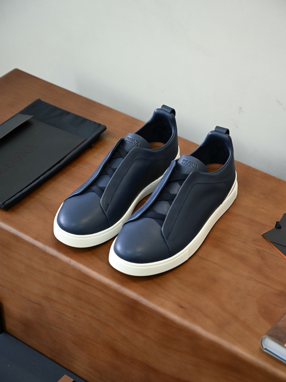 ZE2617 杰尼亚  Zegna Triple -(Smooth Leather) Laceless Sneakers -C0-06-LHOTA-S5207