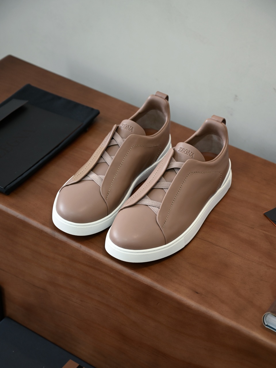 ZE2617 杰尼亚  Zegna Triple -(Smooth Leather) Laceless Sneakers -C0-06-LHOTA-S5207