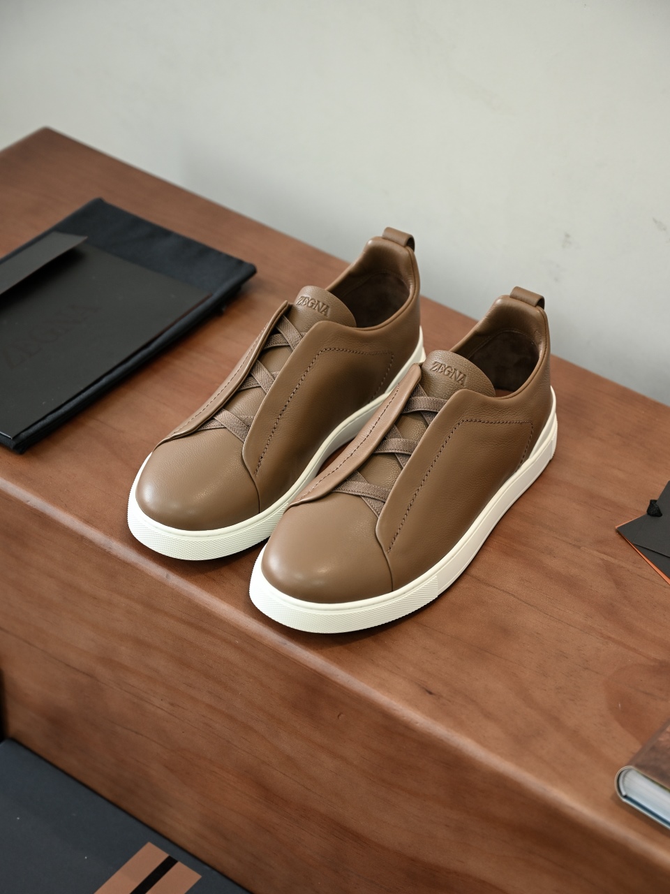 ZE2617 杰尼亚  Zegna Triple -(Smooth Leather) Laceless Sneakers -C0-08-LHOTA-S5207