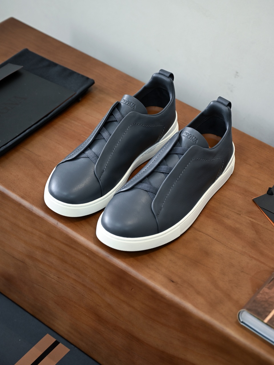 ZE2617 杰尼亚  Zegna Triple -(Smooth Leather) Laceless Sneakers -C0-09-LHOTA-S5207