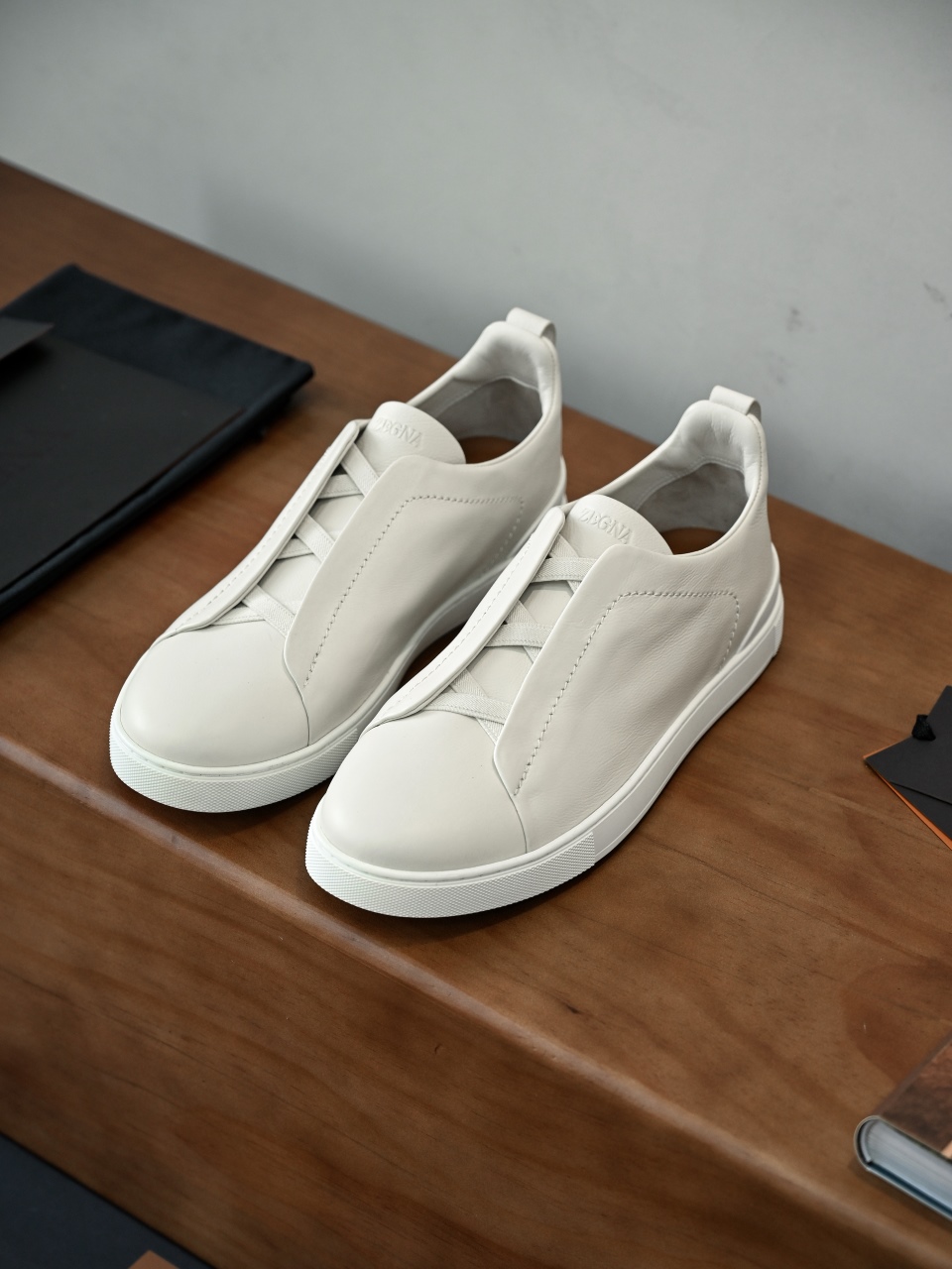 ZE2617 杰尼亚  Zegna Triple -(Smooth Leather) Laceless Sneakers -C0-10-LHOTA-S5207