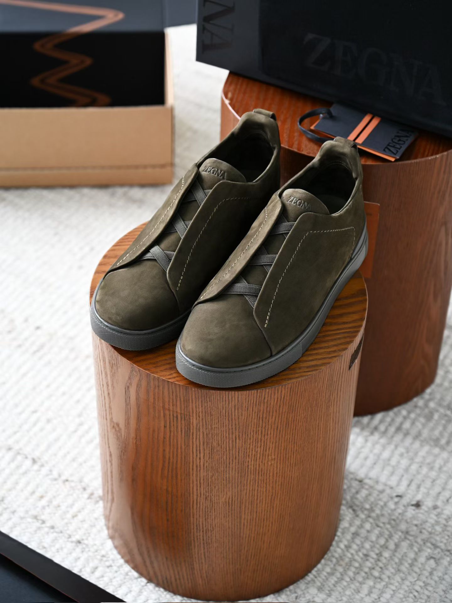 ZE2441-5 杰尼亚 Zegna Triple -(Suede) Laceless Sneakers -C0-LHNBC-S7964Z