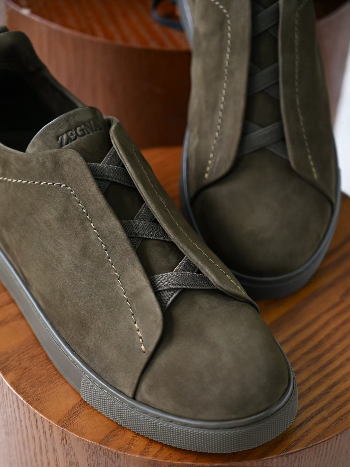 ZE2441-5 杰尼亚 Zegna Triple -(Suede) Laceless Sneakers -C0-LHNBC-S7964Z
