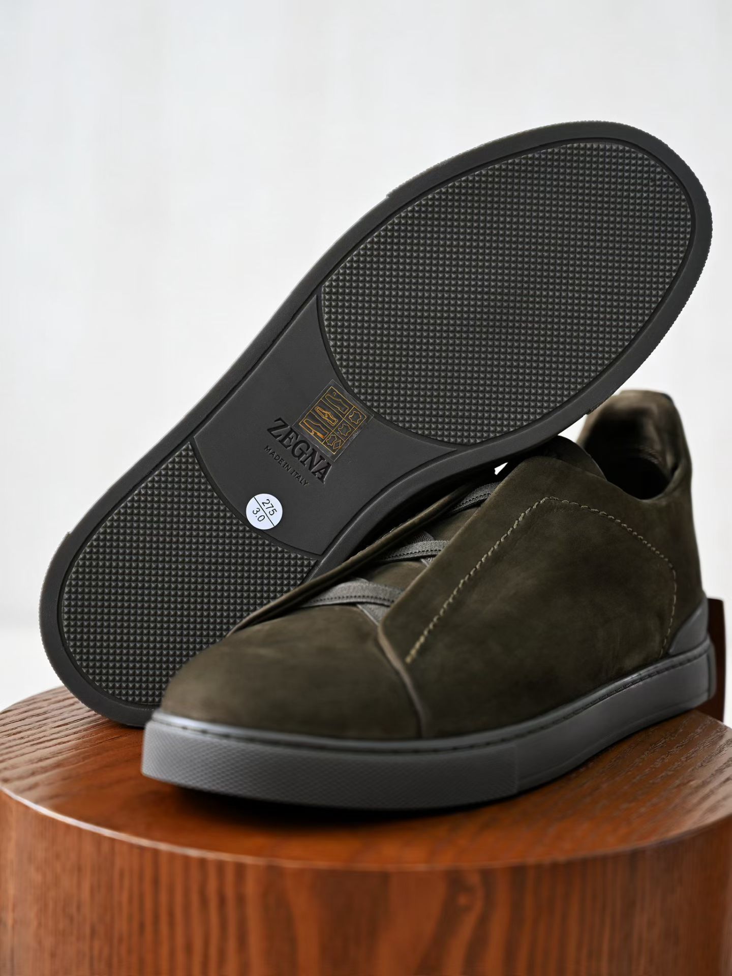 ZE2441-5 杰尼亚 Zegna Triple -(Suede) Laceless Sneakers -C0-LHNBC-S7964Z