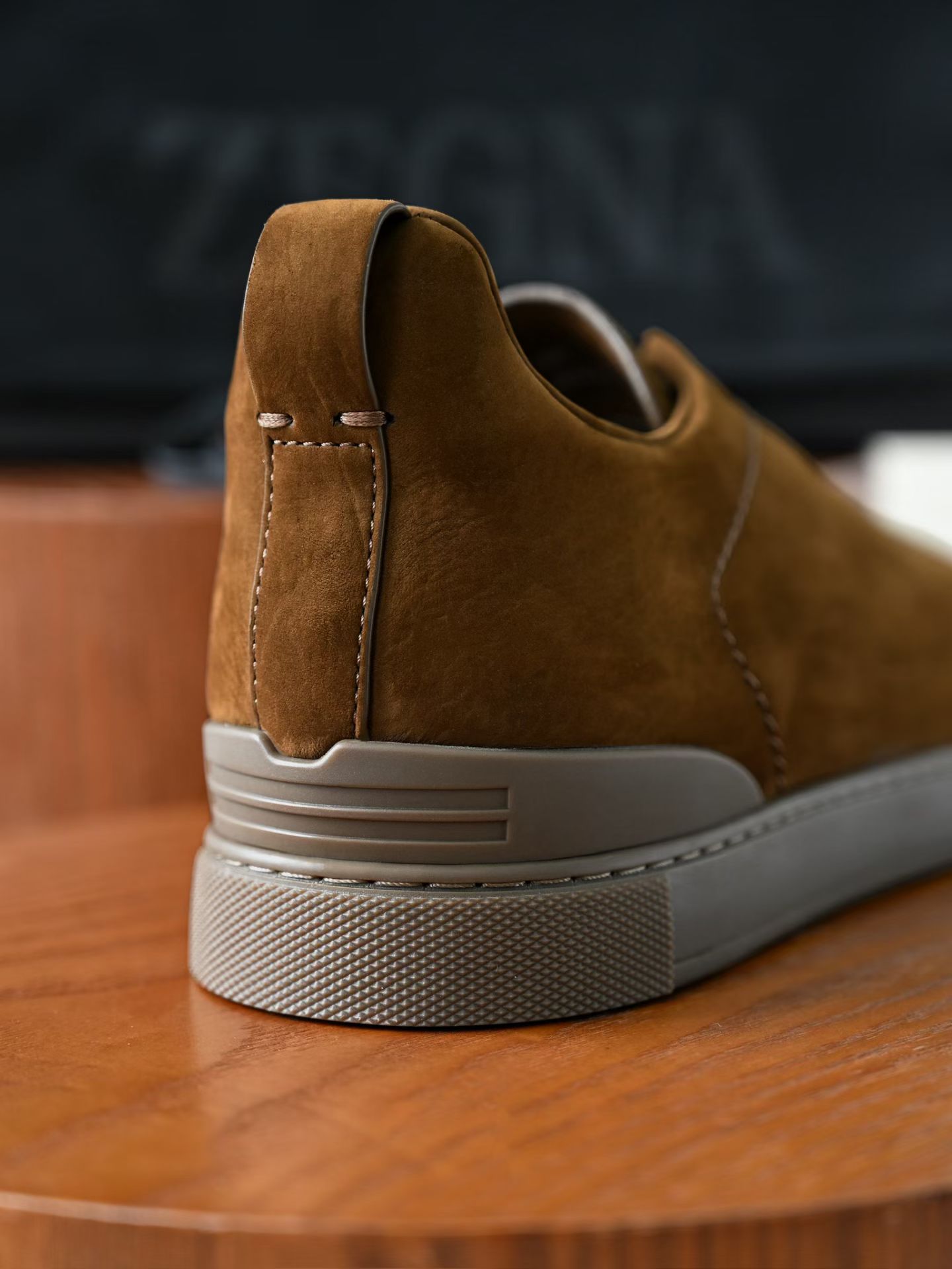 ZE2441-5 杰尼亚 Zegna Triple -(Suede) Laceless Sneakers -C0-LHNBC-S7964Z
