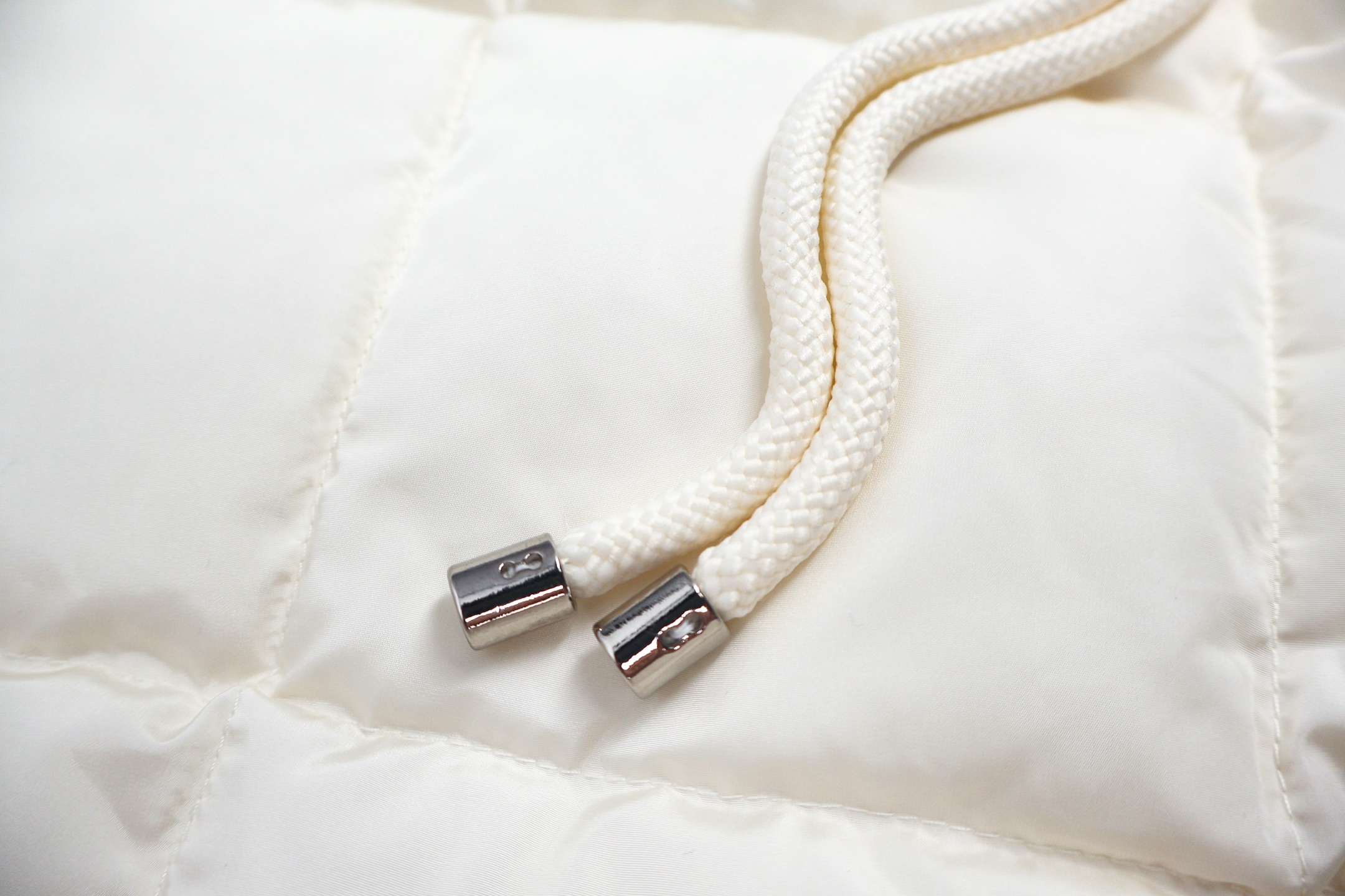 Moncler 蒙口 Padded Corduroy系列 针织拼袖拉链立领羽绒服 夹克 长袖 外套 女款 保暖 白色 黑色 C5