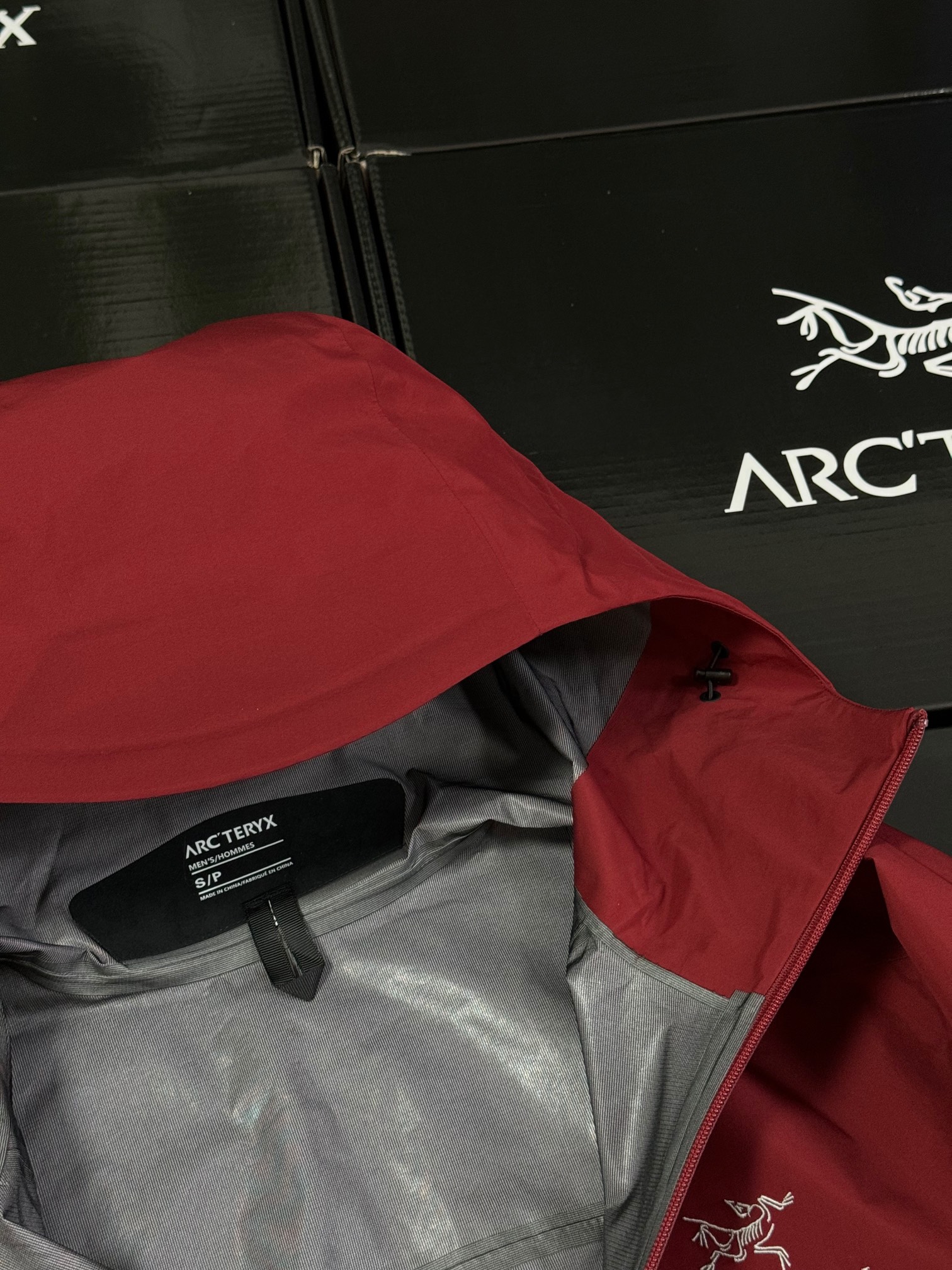 G03 台州 Arcteryx 始祖鸟 BETA LT 硬壳 连帽 冲锋衣 长袖 男款 波尔多红 B0-26844