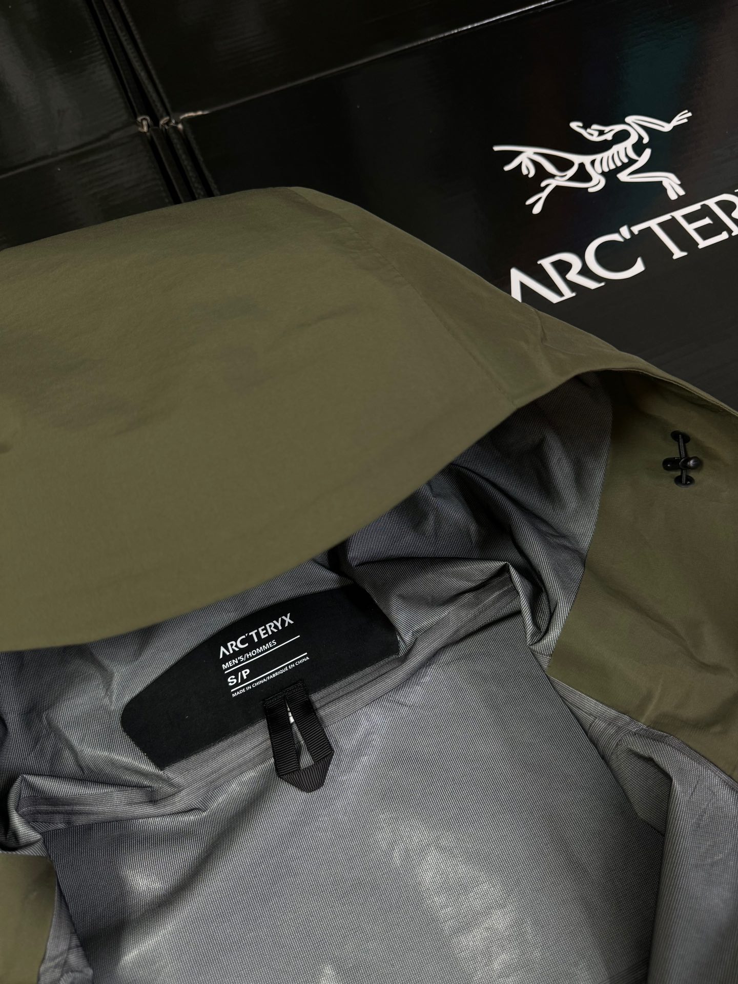 G03台州 Arcteryx 始祖鸟 BETA LT 硬壳 连帽 冲锋衣 长袖 男款 复古绿 B0-26844