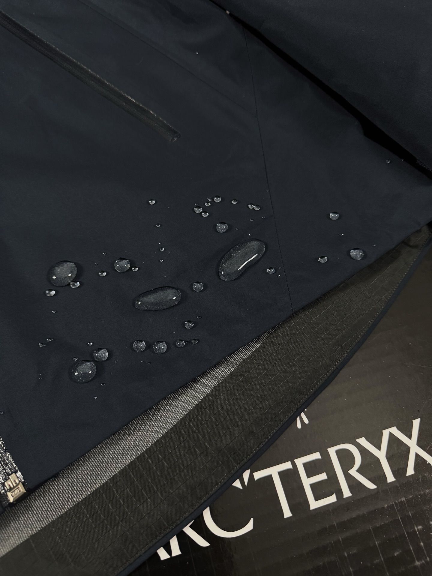 G03台州 Arcteryx 始祖鸟 BETA LT 硬壳 连帽 冲锋衣 长袖 男款 幸运蓝 B0-26844