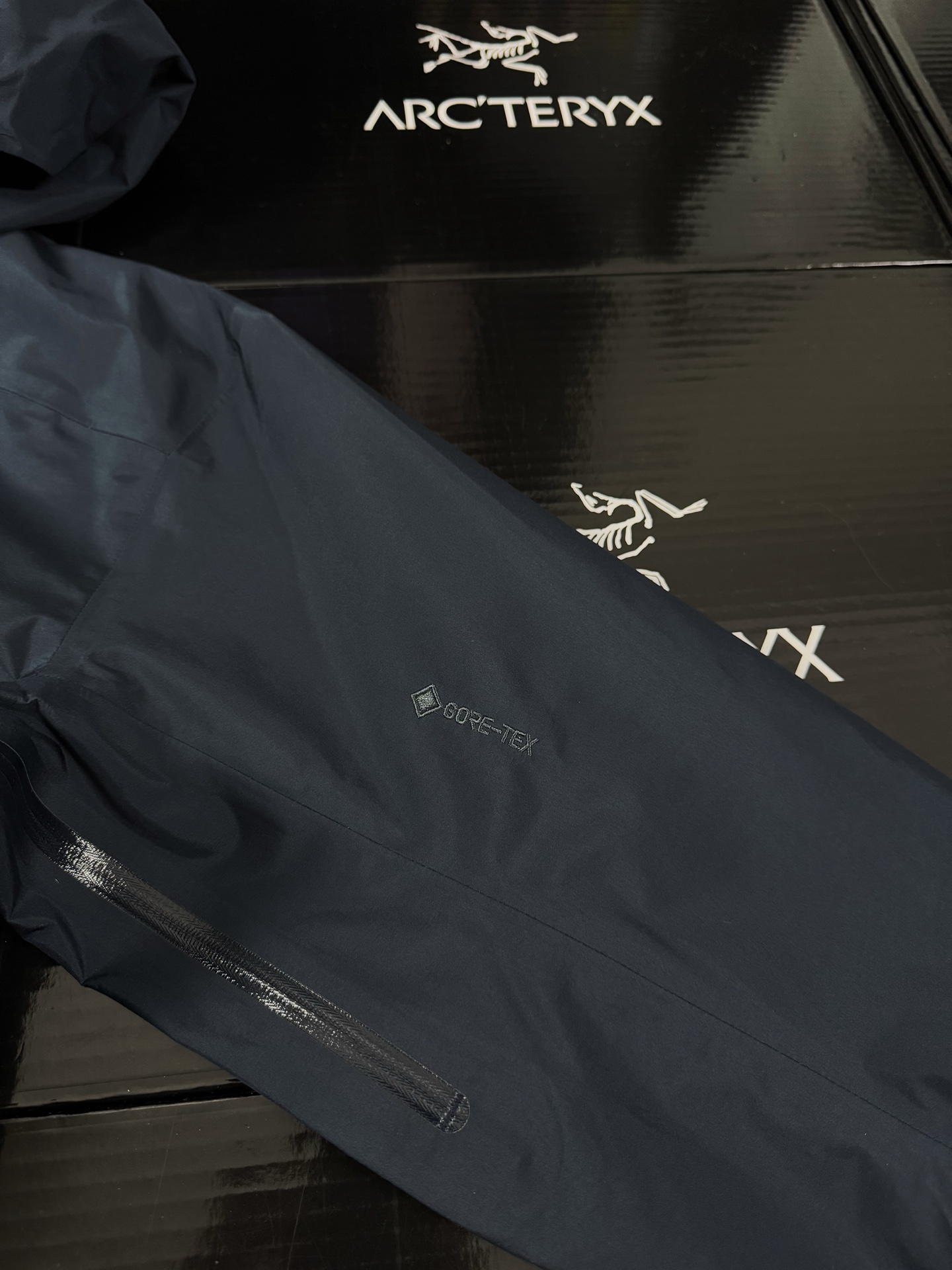 G03台州 Arcteryx 始祖鸟 BETA LT 硬壳 连帽 冲锋衣 长袖 男款 幸运蓝 B0-26844